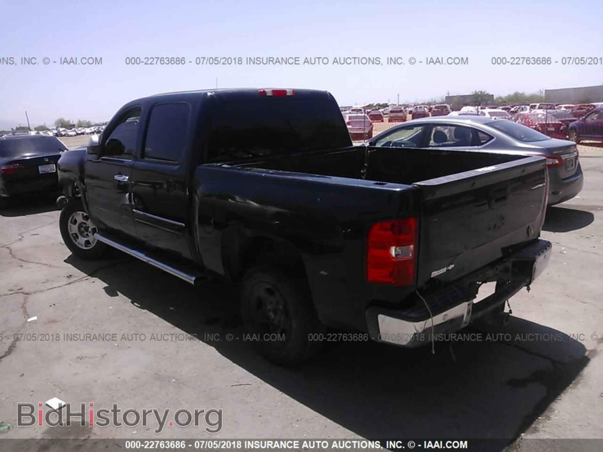2013 CHEVROLET SILVERADO - VIN: 3GCPCSE00DG255601 - Фото 3