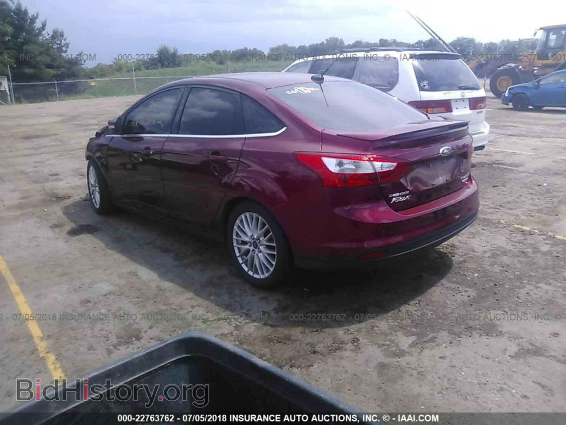 2014 Ford Focus - VIN: 1FADP3J21EL128788 - Photo 3