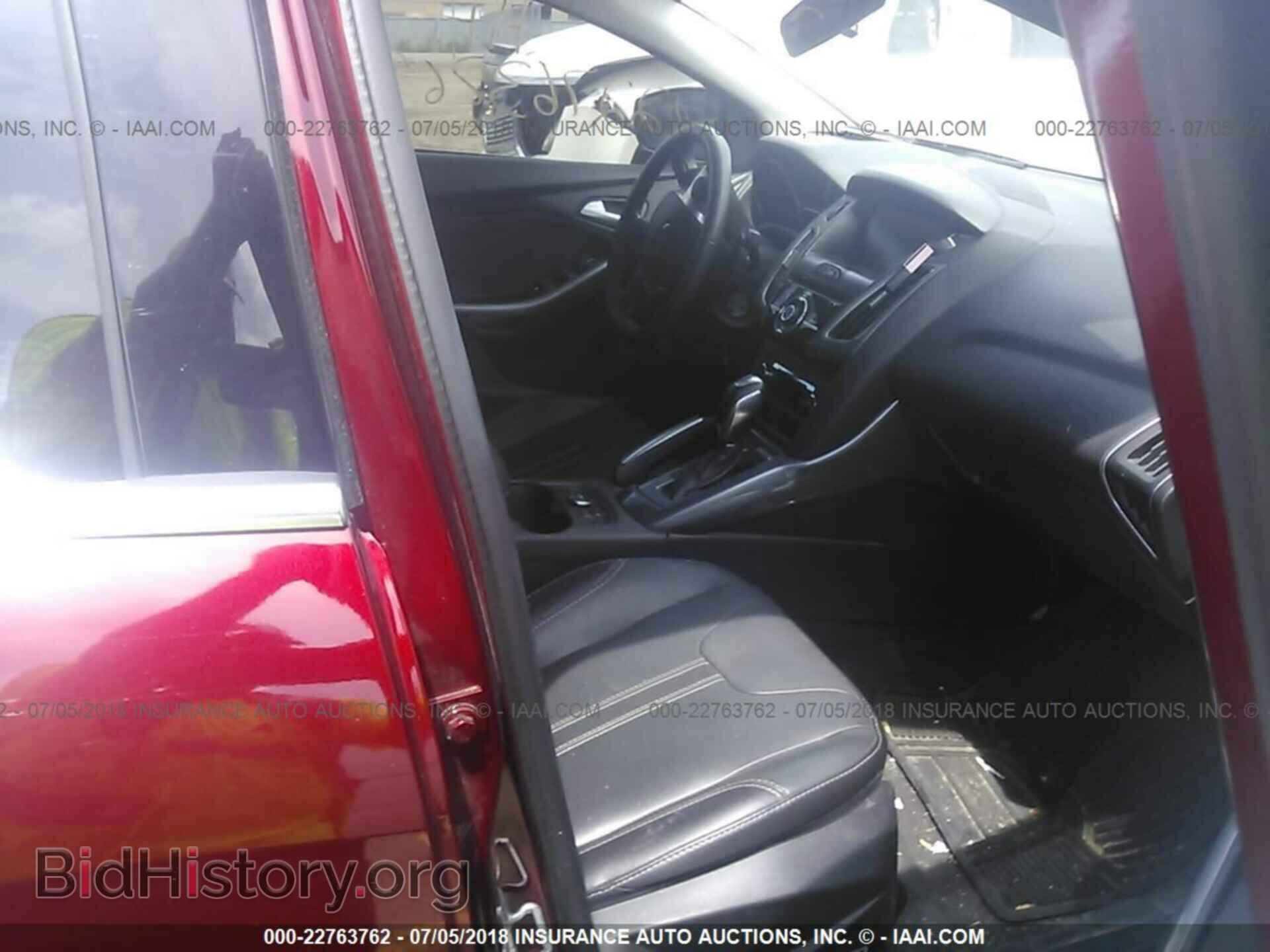 2014 Ford Focus - VIN: 1FADP3J21EL128788 - Photo 5