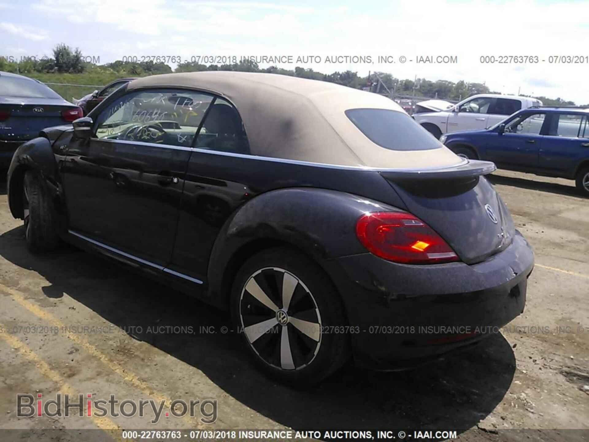 2014 Volkswagen Beetle - VIN: 3VW8T7AT9EM806285 - Фото 3