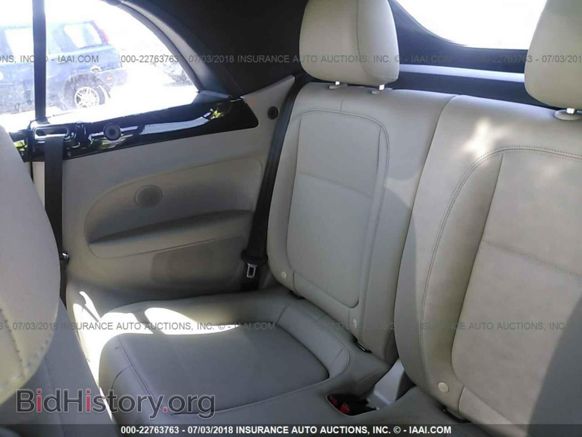 2014 Volkswagen Beetle - VIN: 3VW8T7AT9EM806285 - Фото 8