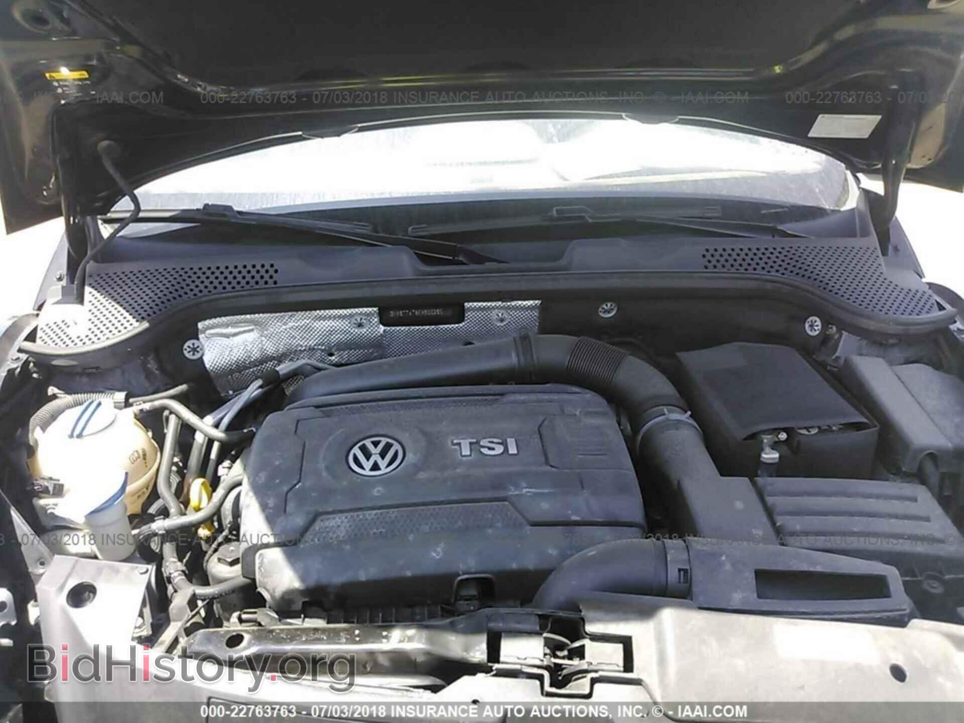 2014 Volkswagen Beetle - VIN: 3VW8T7AT9EM806285 - Фото 10