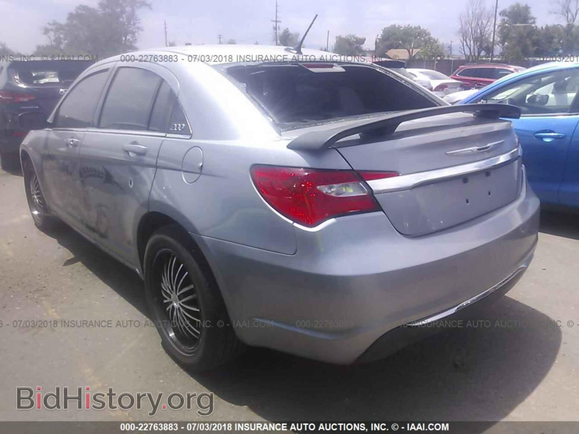 2013 Chrysler 200 - VIN: 1C3CCBBB2DN516372 - Фото 3