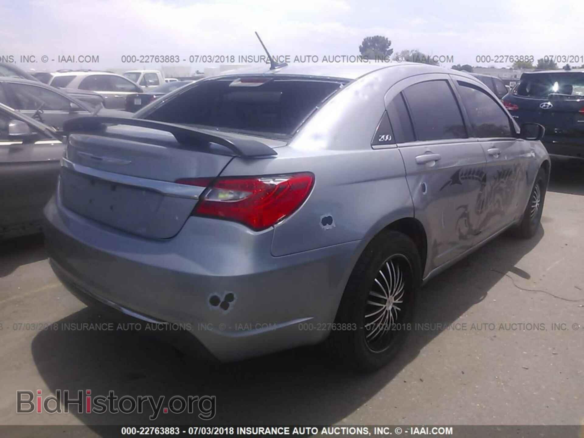 2013 Chrysler 200 - VIN: 1C3CCBBB2DN516372 - Фото 4