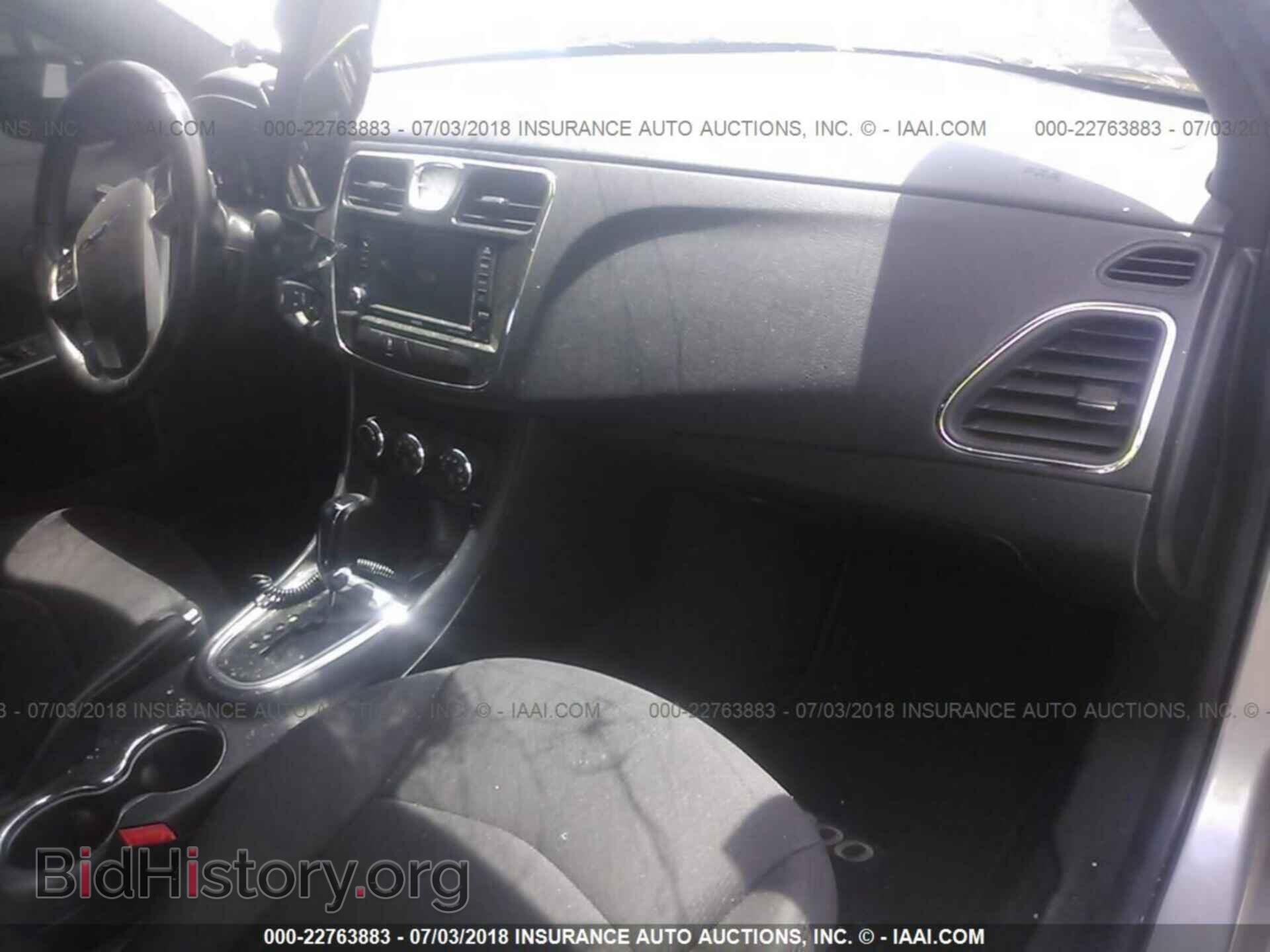 2013 Chrysler 200 - VIN: 1C3CCBBB2DN516372 - Фото 5