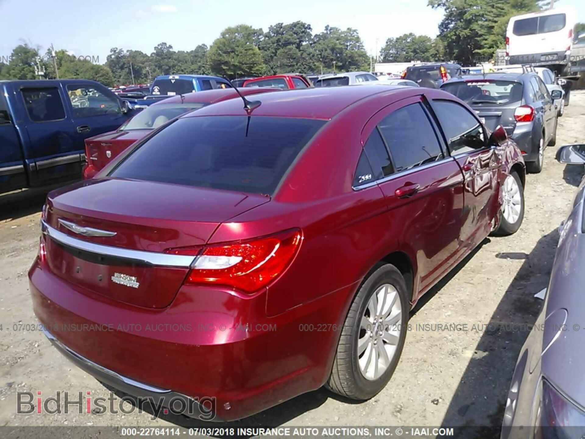 2011 Chrysler 200 - VIN: 1C3BC1FB4BN595430 - Photo 4