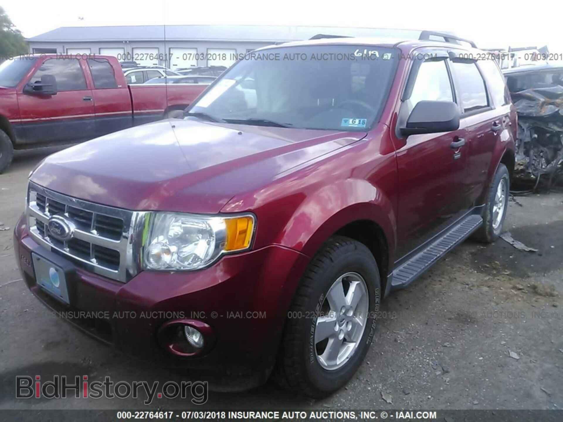 2012 Ford Escape - VIN: 1FMCU9D71CKC24623 - Photo 2