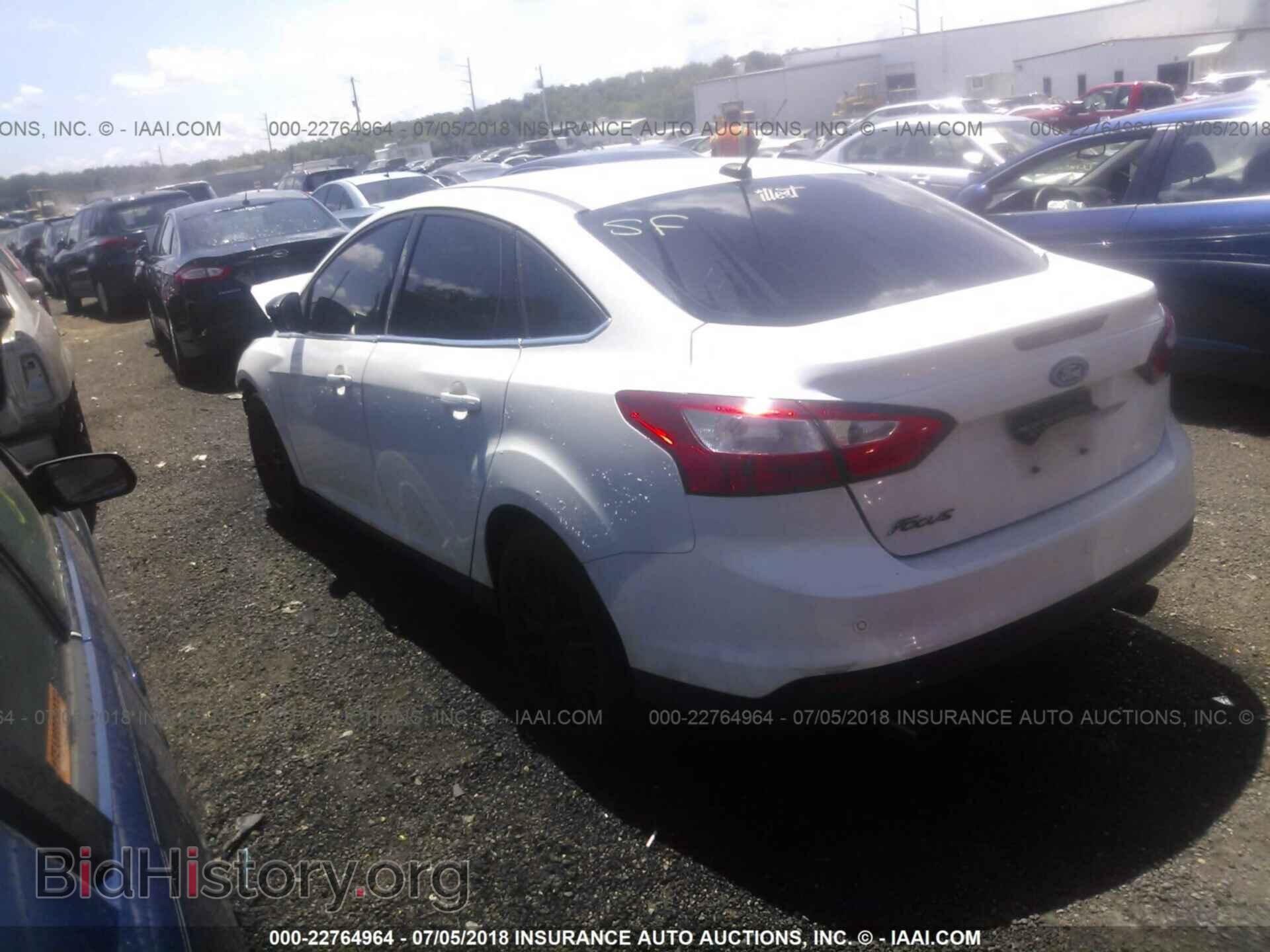 2012 Ford Focus - VIN: 1FAHP3H24CL298955 - Photo 3