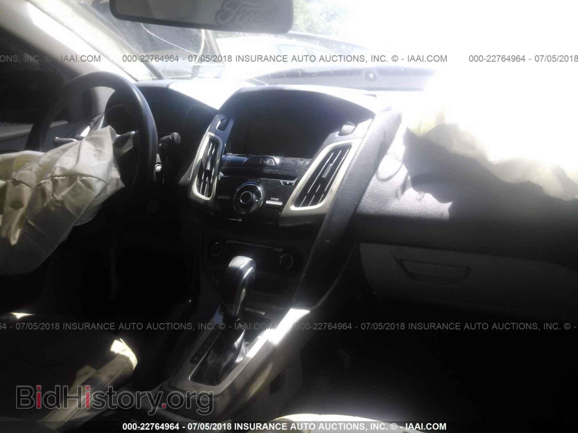 2012 Ford Focus - VIN: 1FAHP3H24CL298955 - Photo 5