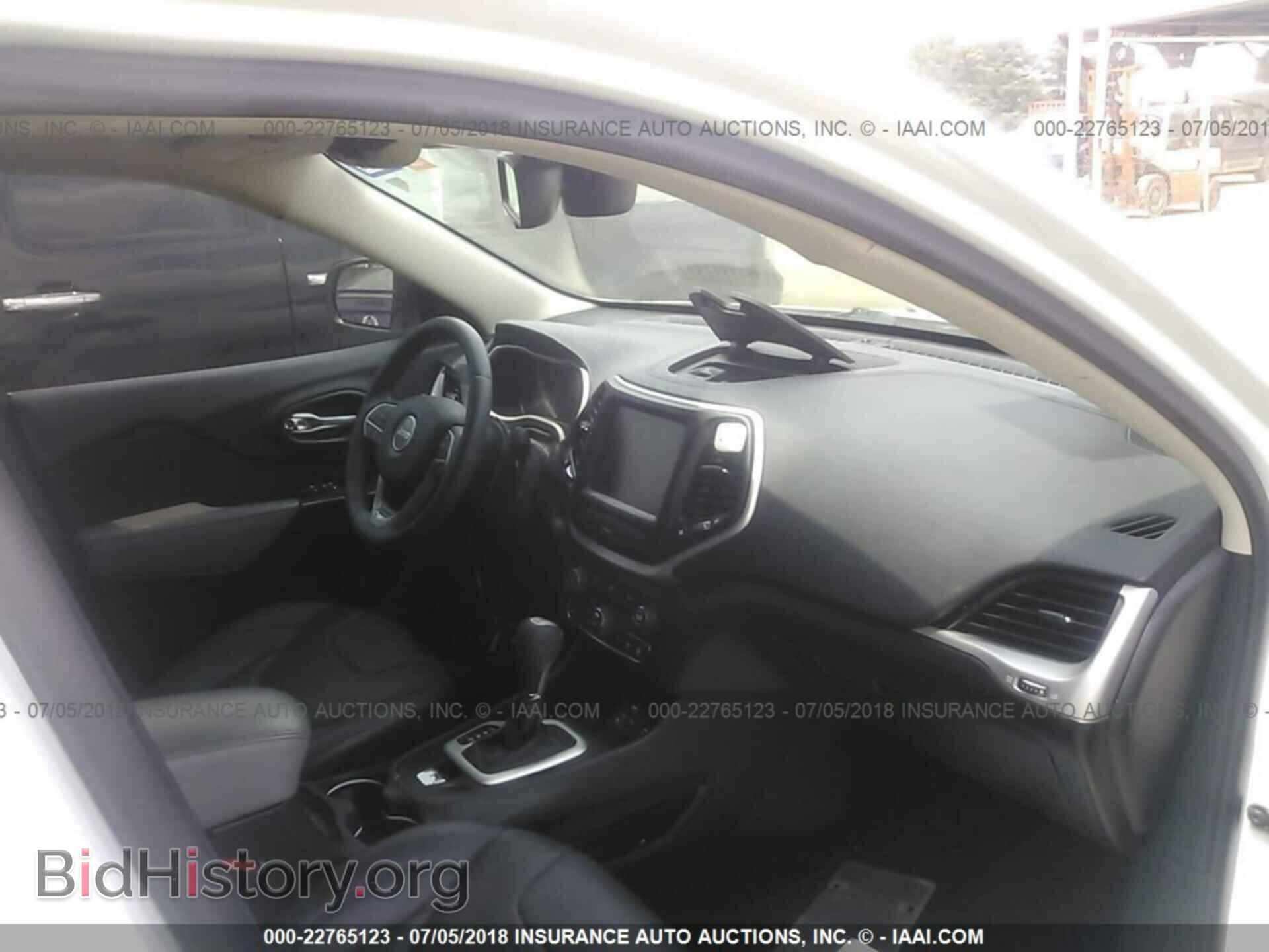 2014 Jeep Cherokee - VIN: 1C4PJLCB1EW126625 - Фото 5