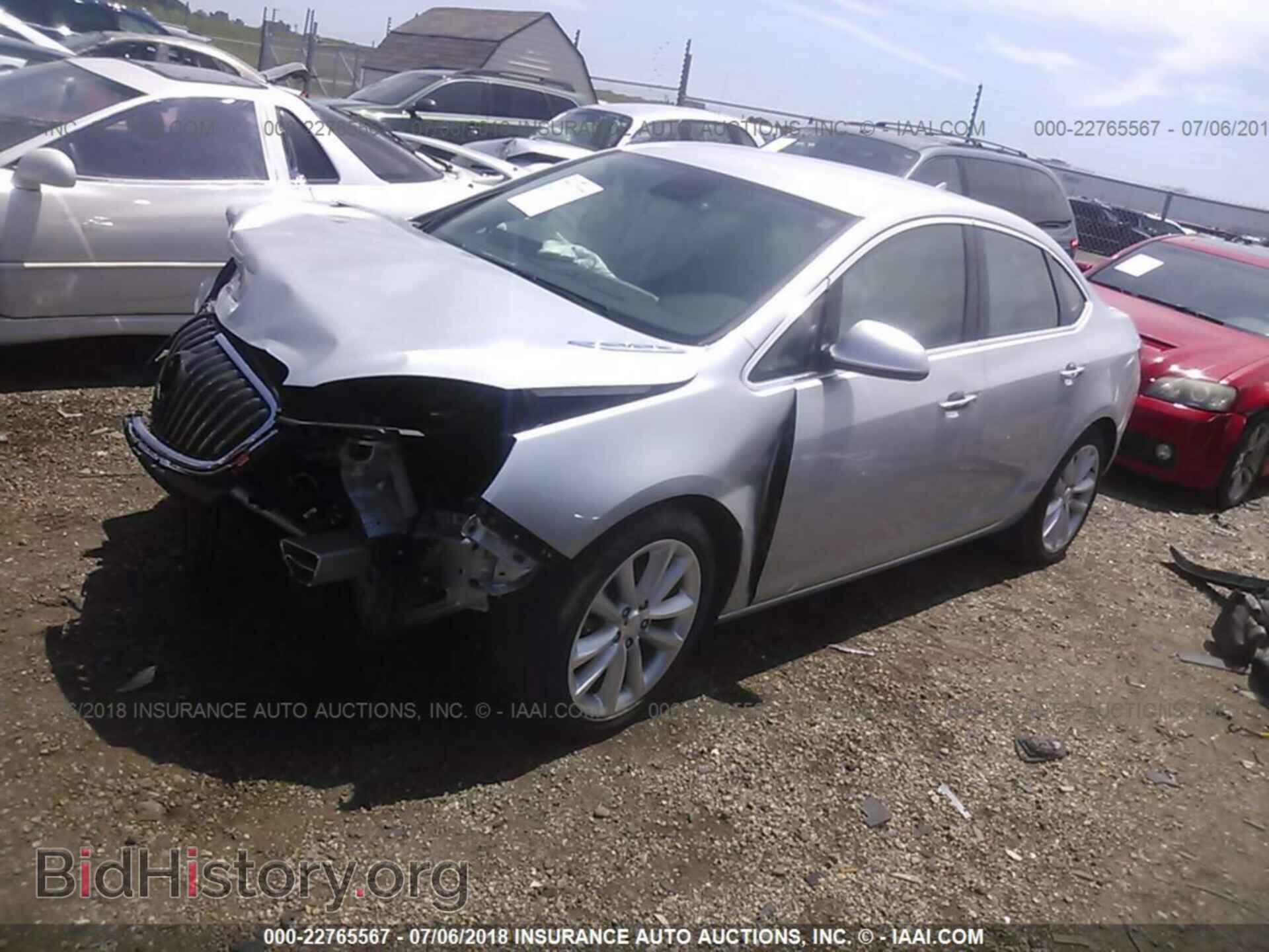 2013 Buick Verano - VIN: 1G4PP5SK9D4122002 - Фото 2