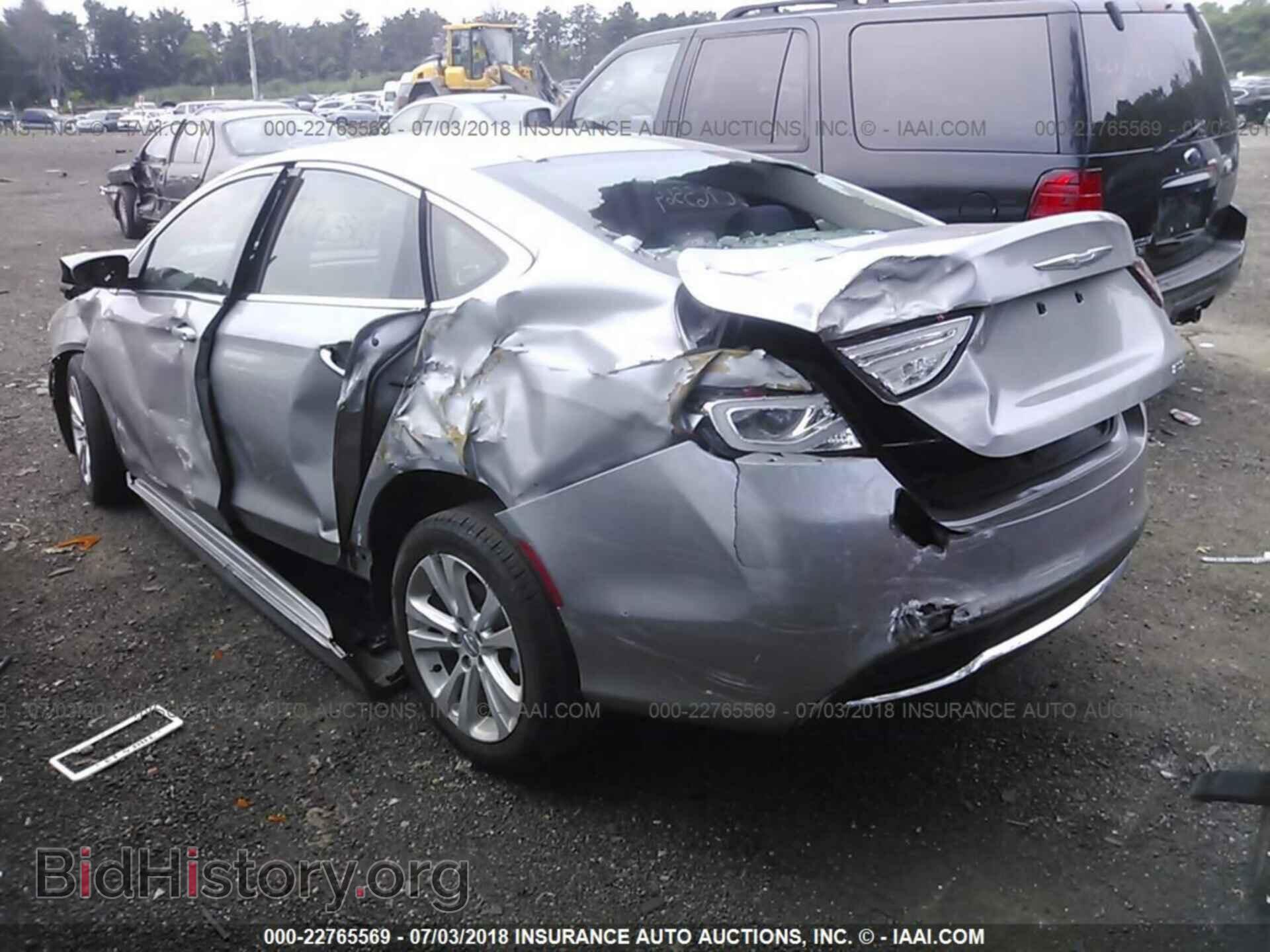 2015 Chrysler 200 - VIN: 1C3CCCABXFN571744 - Фото 3