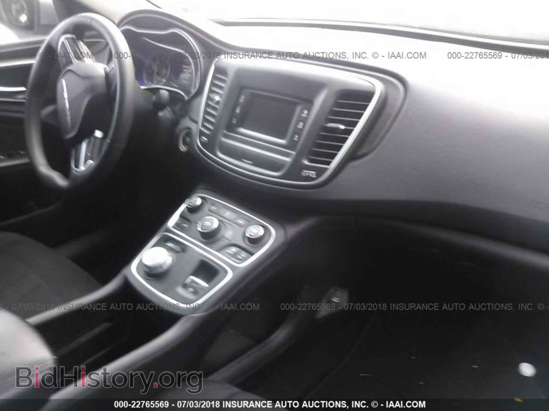 2015 Chrysler 200 - VIN: 1C3CCCABXFN571744 - Фото 5