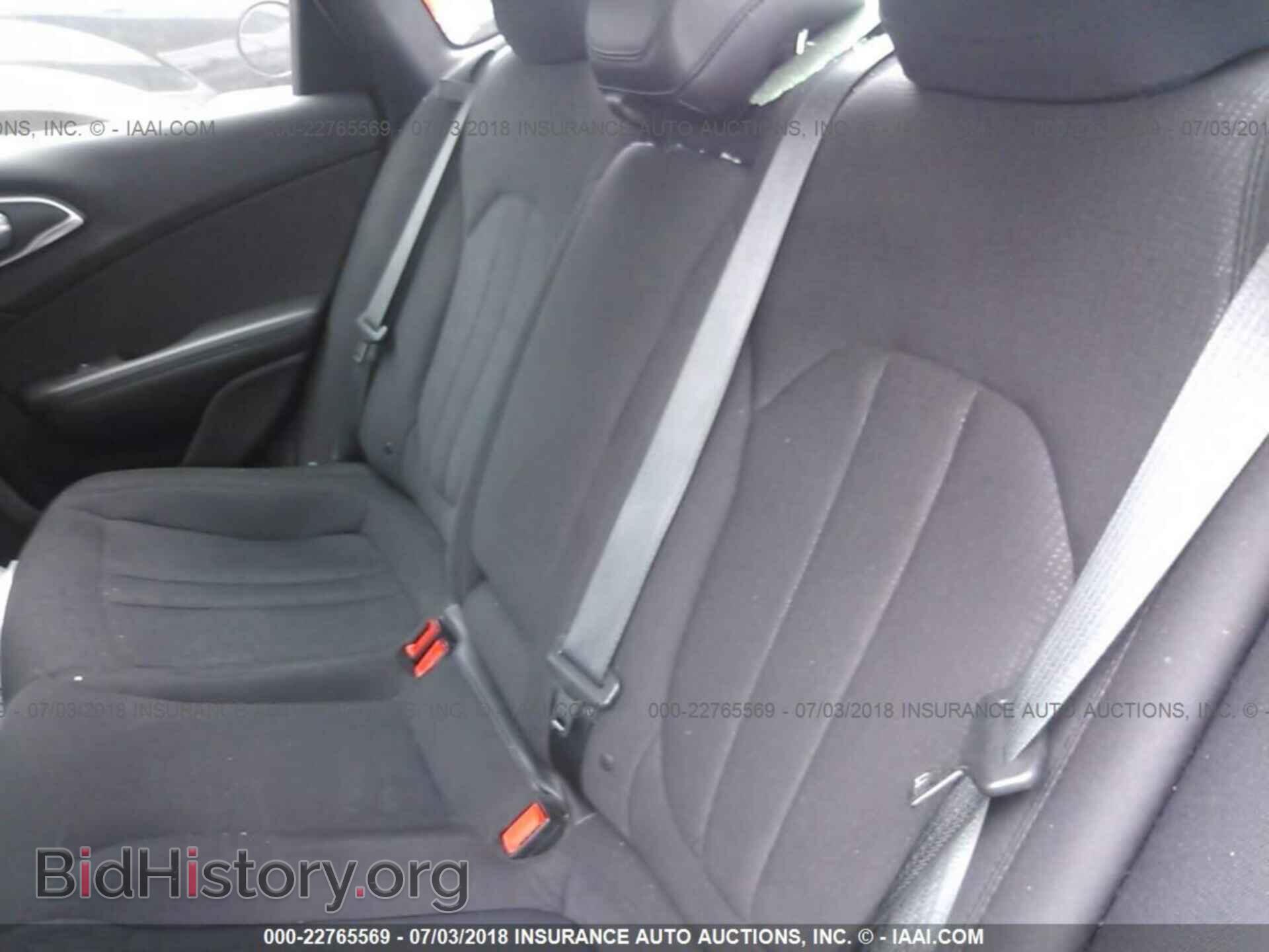 2015 Chrysler 200 - VIN: 1C3CCCABXFN571744 - Фото 8