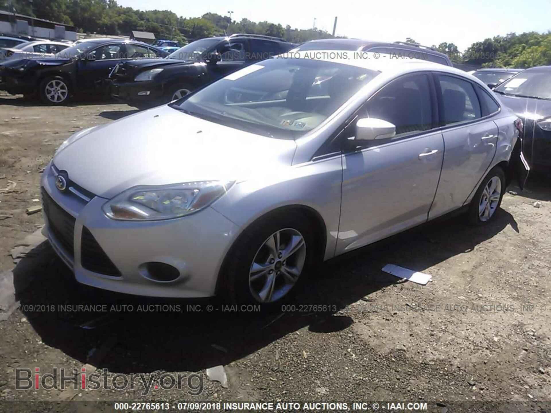 2014 Ford Focus - VIN: 1FADP3F28EL257538 - Фото 2