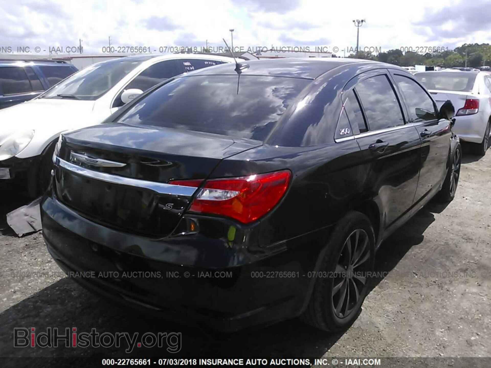 2013 Chrysler 200 - VIN: 1C3CCBBB7DN579015 - Photo 4