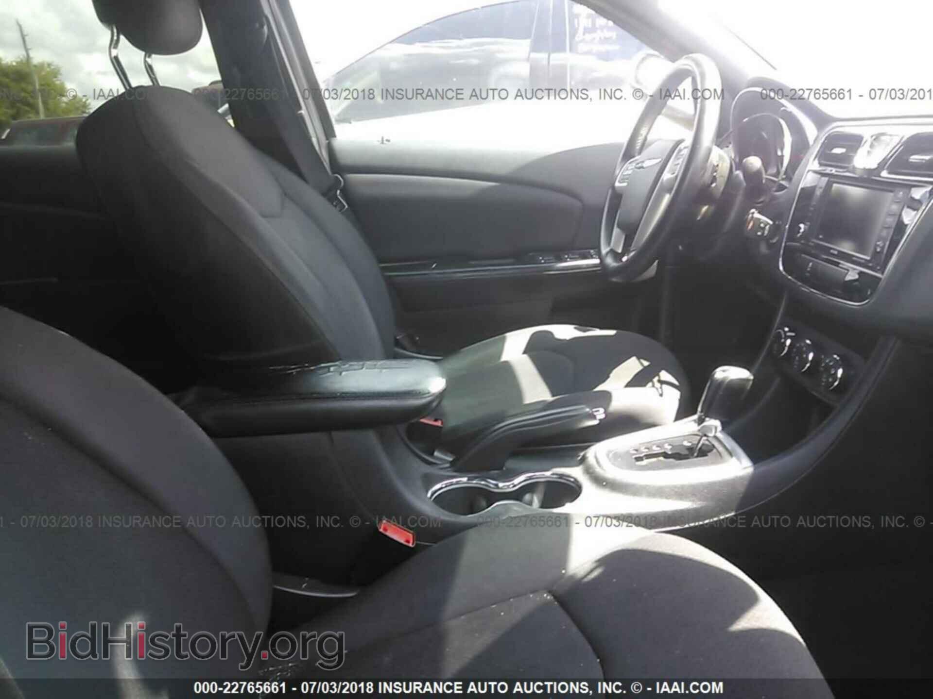 2013 Chrysler 200 - VIN: 1C3CCBBB7DN579015 - Photo 5