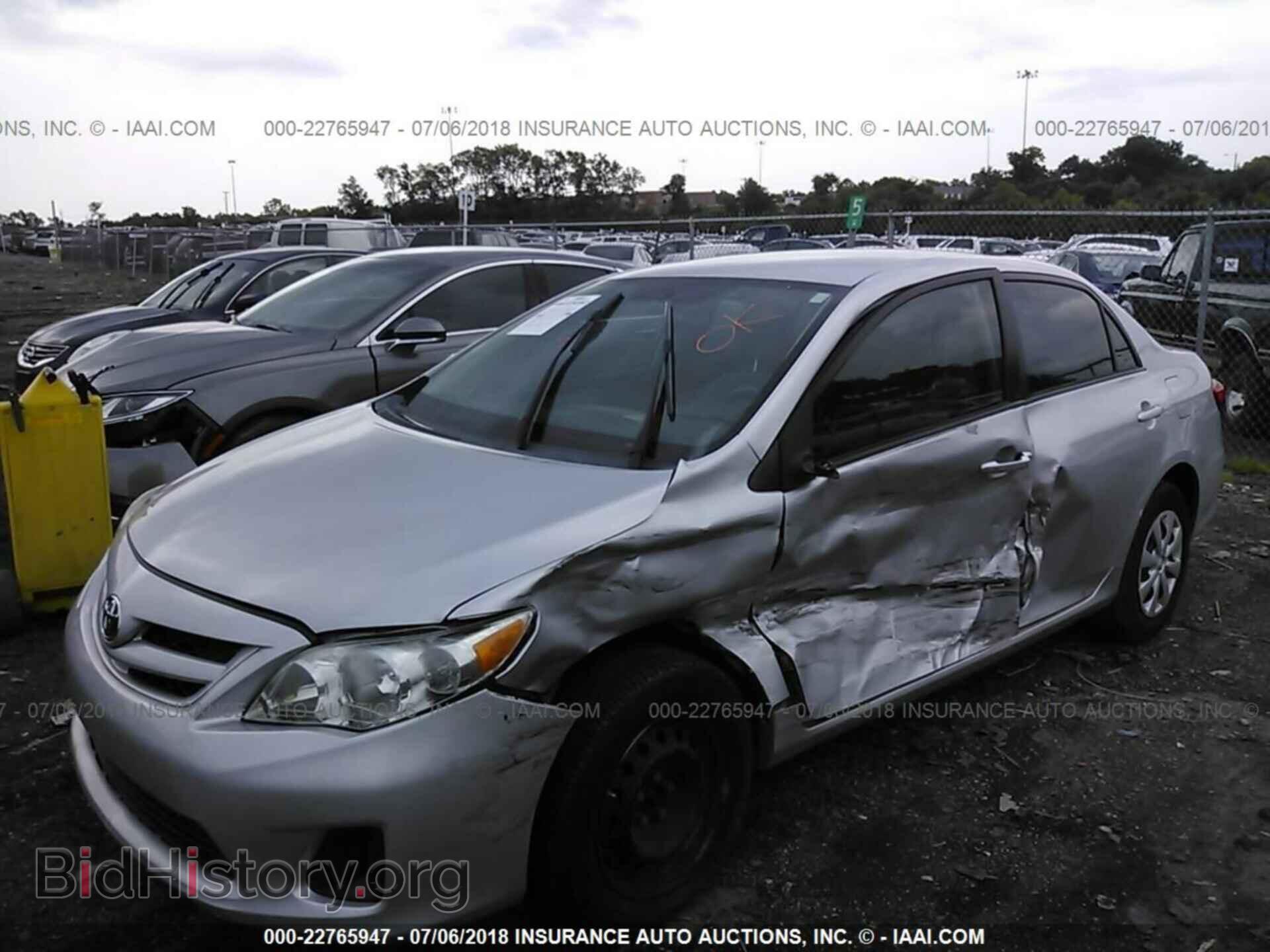 2011 Toyota Corolla - VIN: 2T1BU4EE5BC730956 - Фото 2