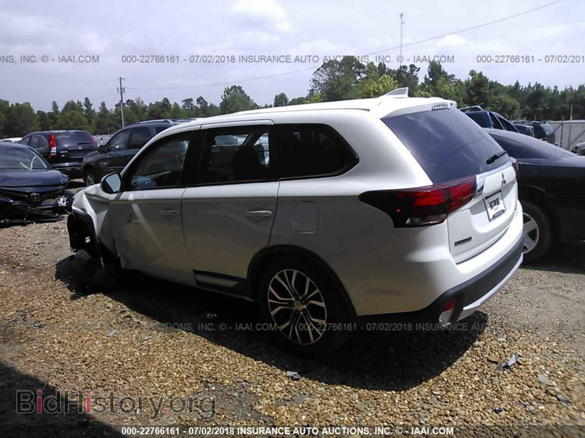 2017 Mitsubishi Outlander - VIN: JA4AD3A37HZ022792 - Фото 3