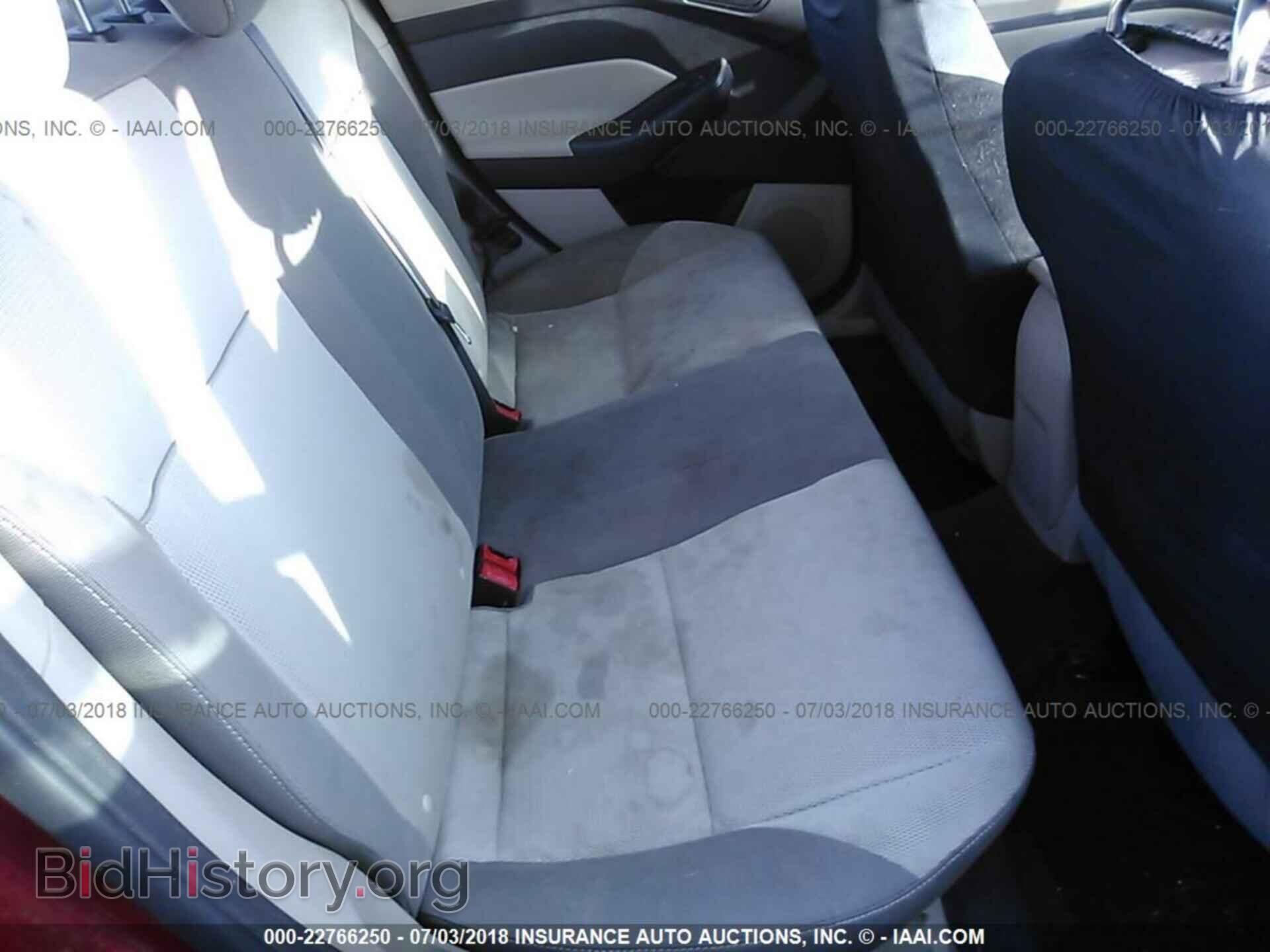 2012 Ford Focus - VIN: 1FAHP3F21CL121041 - Фото 8