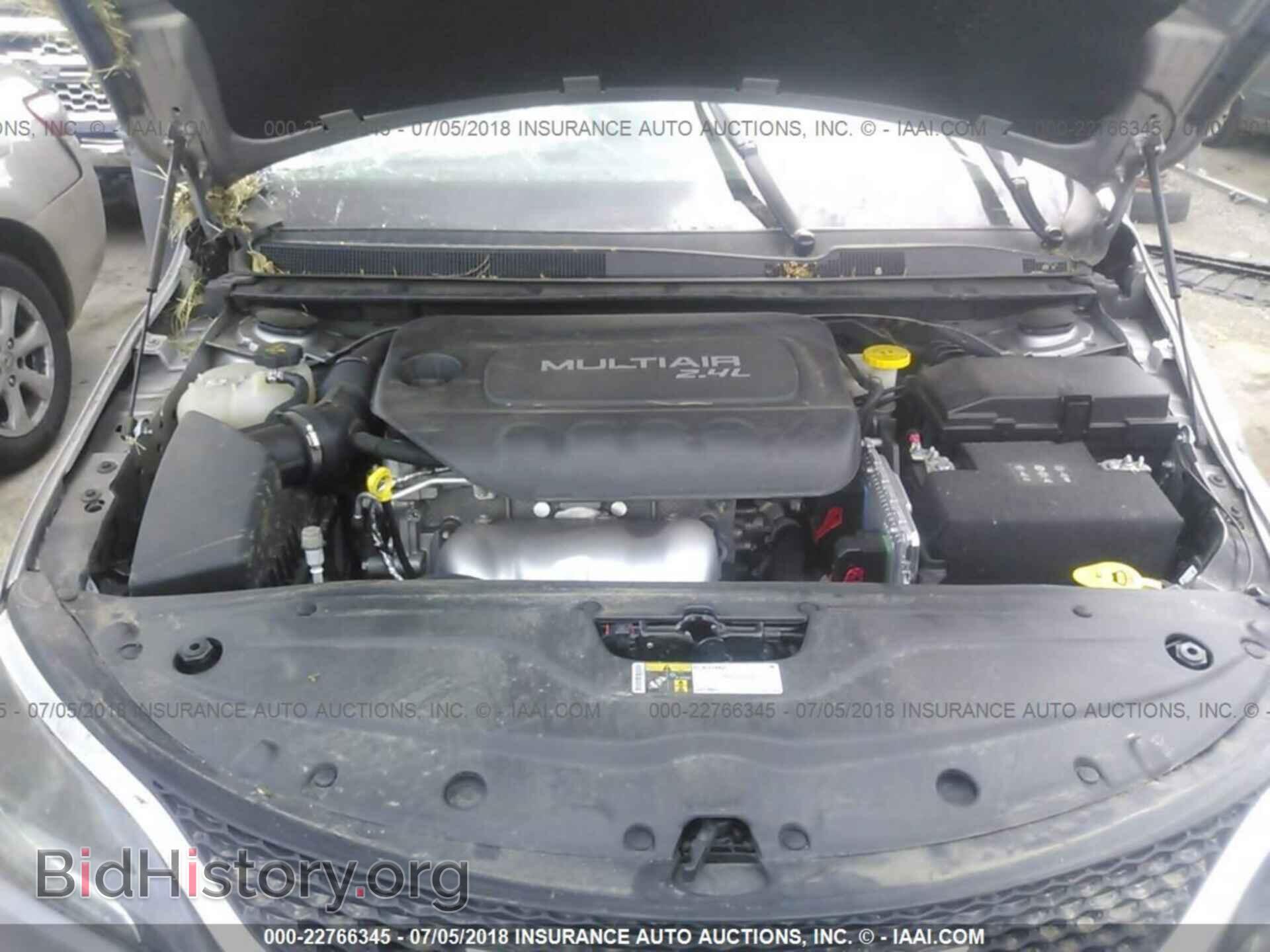2016 Chrysler 200 - VIN: 1C3CCCAB3GN191744 - Фото 10