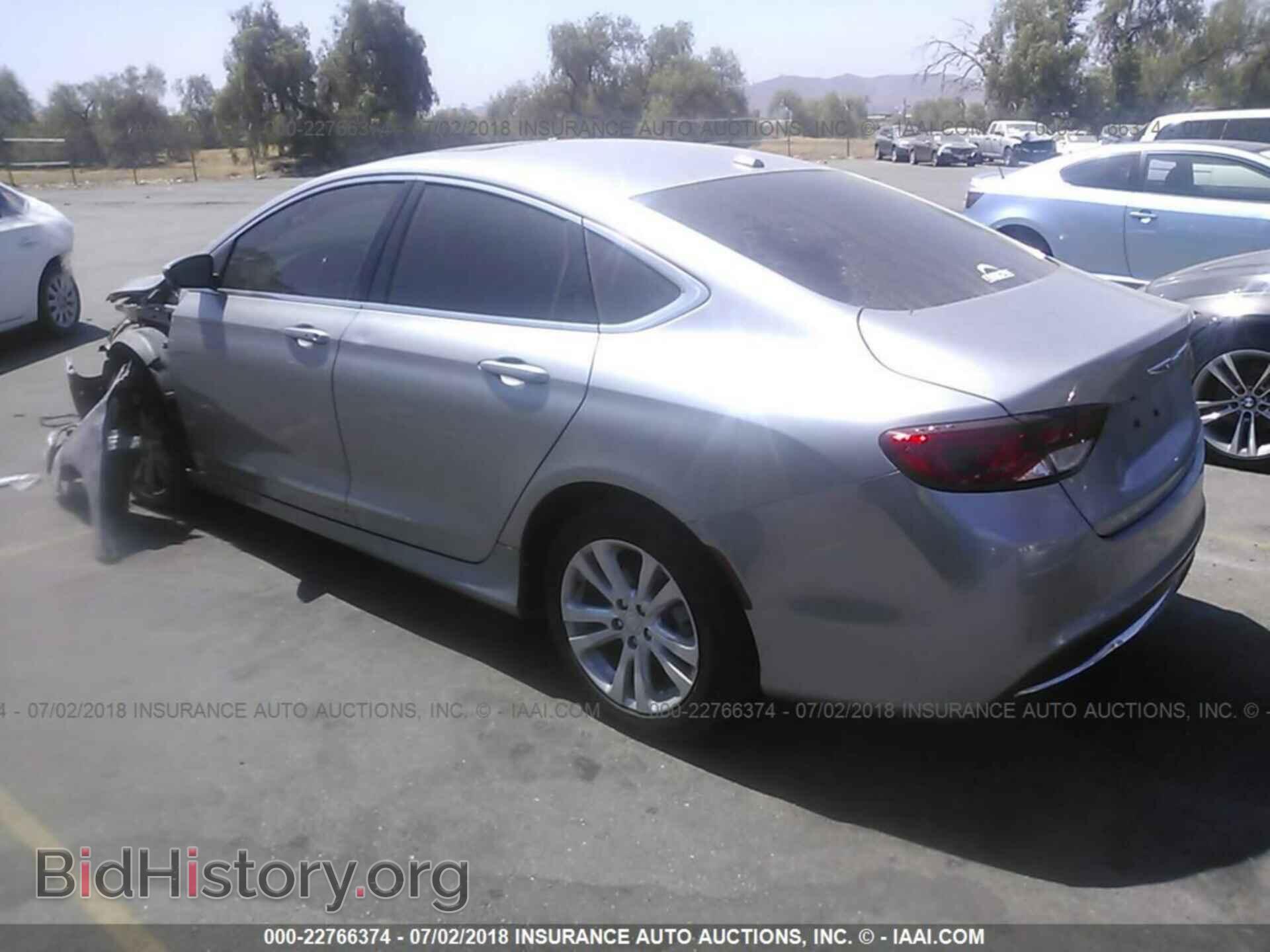 2015 Chrysler 200 - VIN: 1C3CCCAB2FN701340 - Photo 3