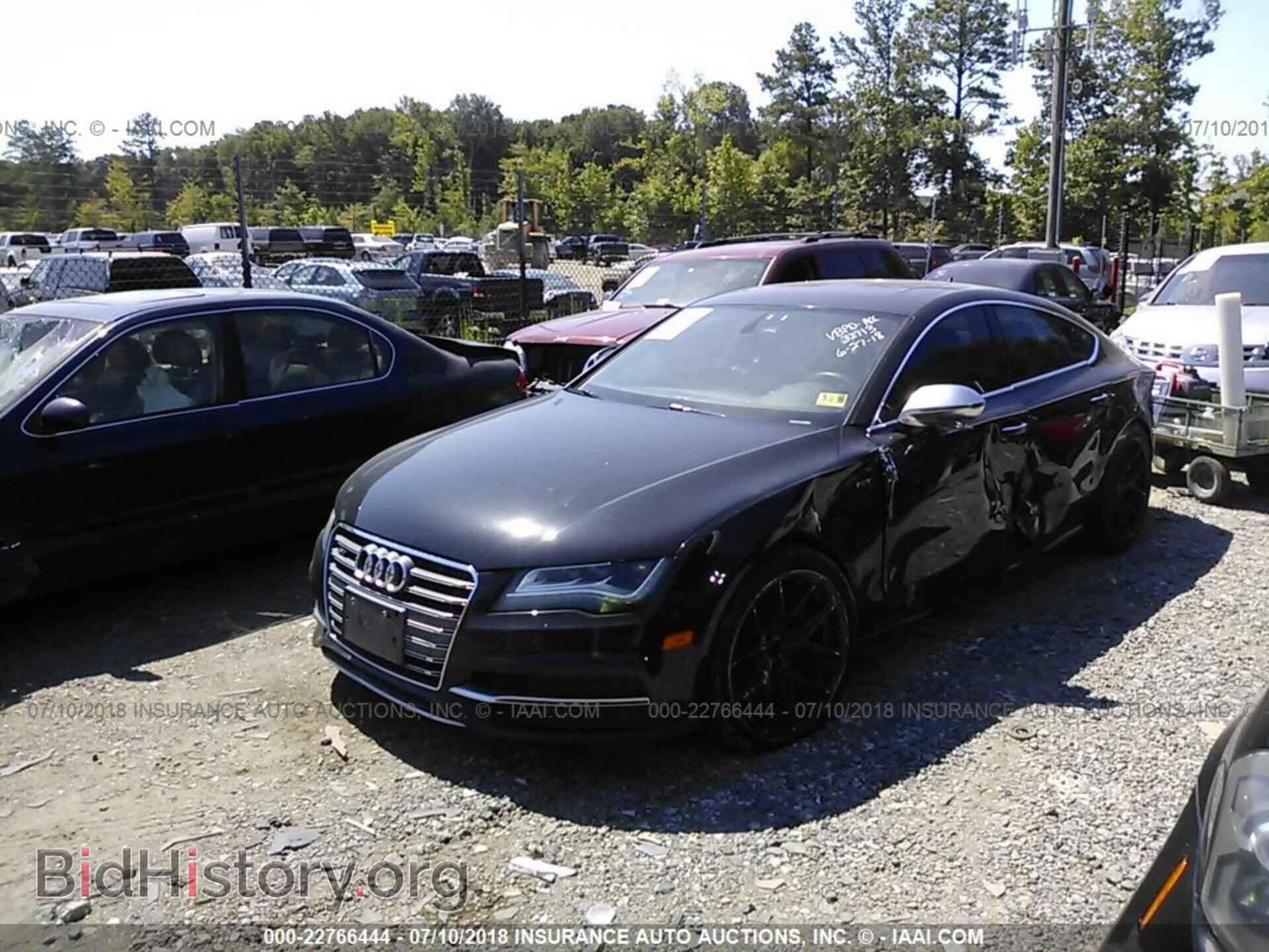 2013 Audi S7 - VIN: WAUW2AFC2DN132713 - Photo 2