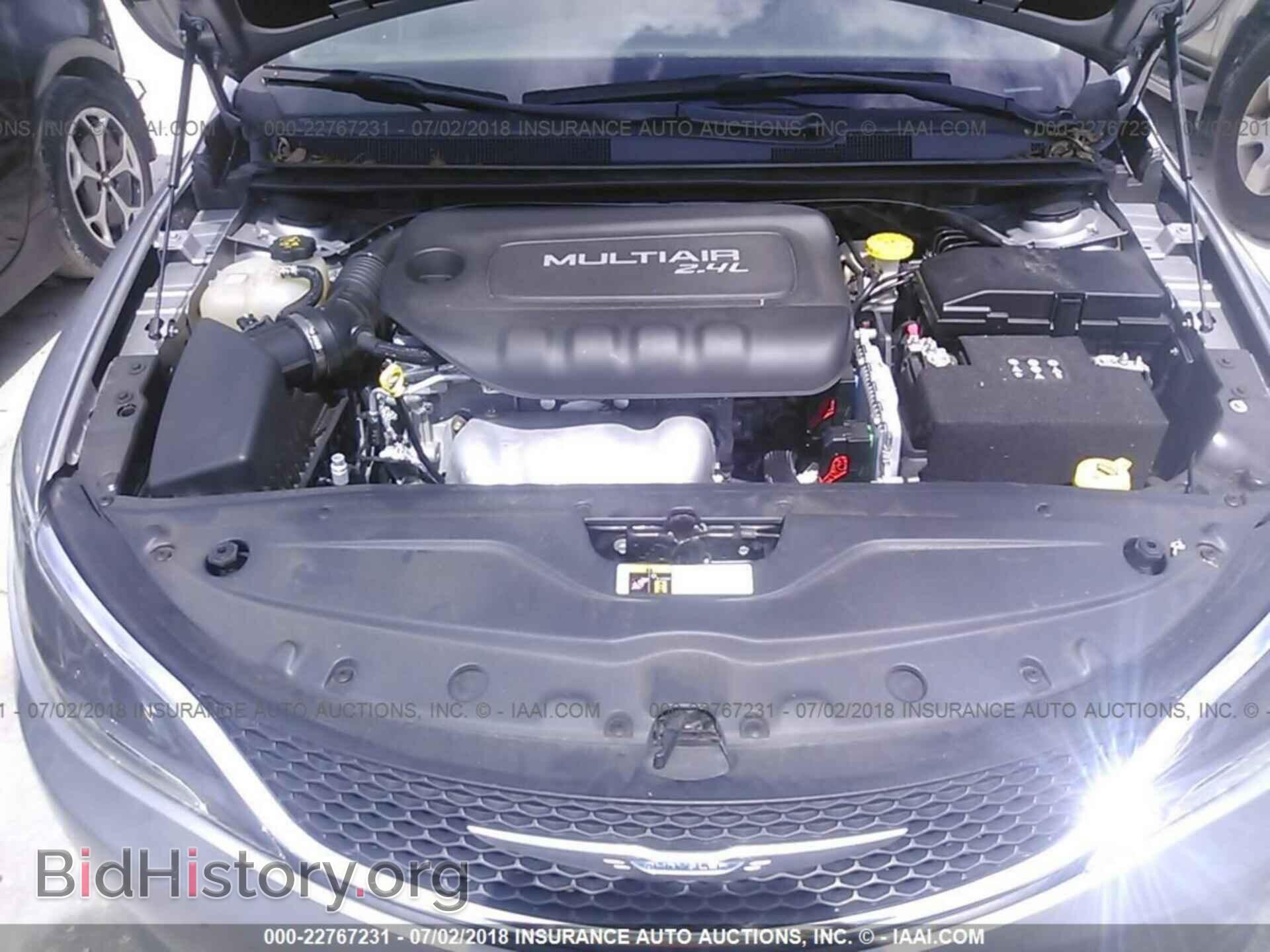 2016 Chrysler 200 - VIN: 1C3CCCAB4GN160390 - Фото 10
