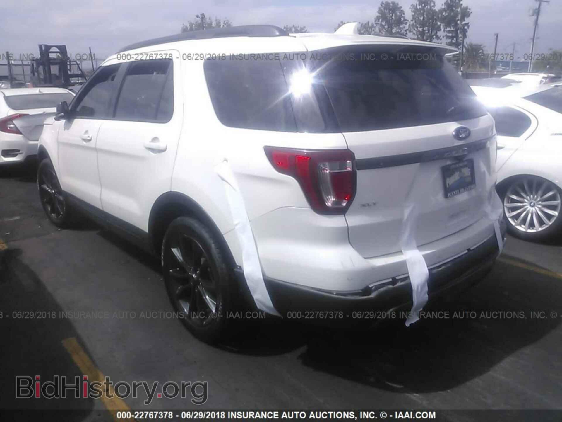 2017 Ford Explorer - VIN: 1FM5K7D8XHGD89611 - Фото 3
