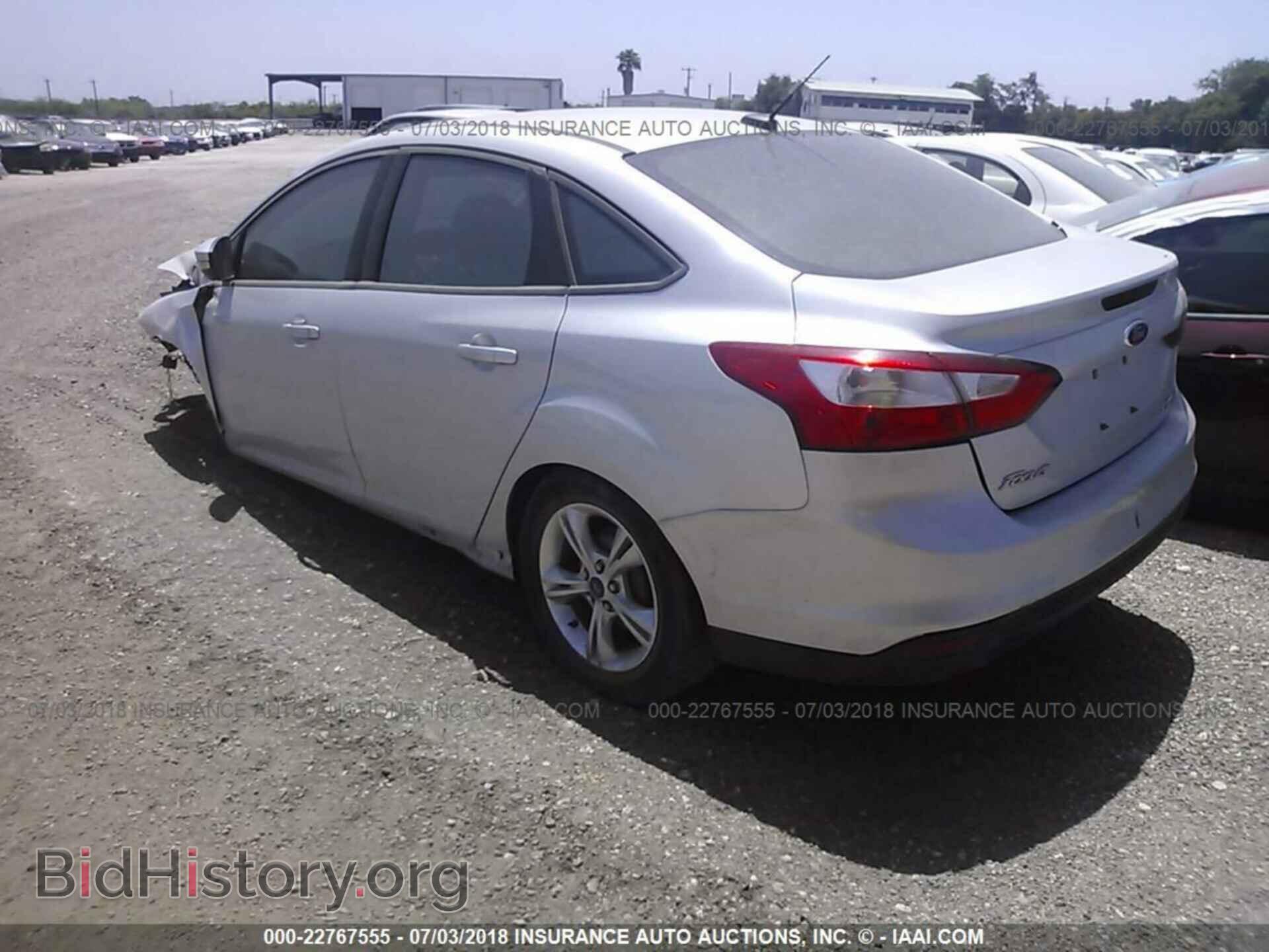 2014 Ford Focus - VIN: 1FADP3F2XEL372545 - Photo 3