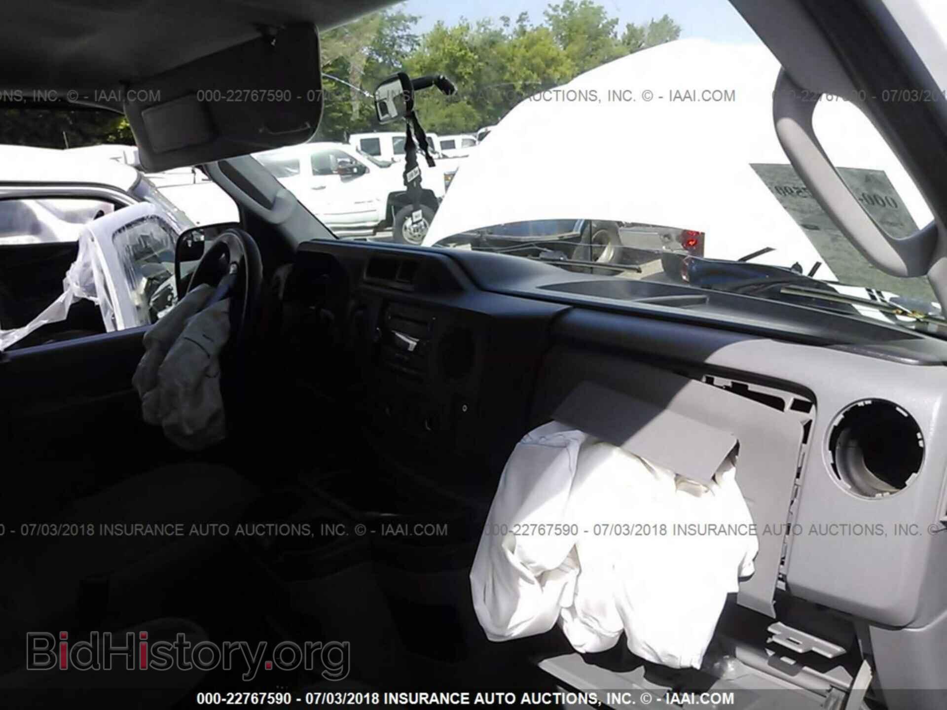 2011 Ford Econoline - VIN: 1FBSS3BL2BDA47798 - Photo 5
