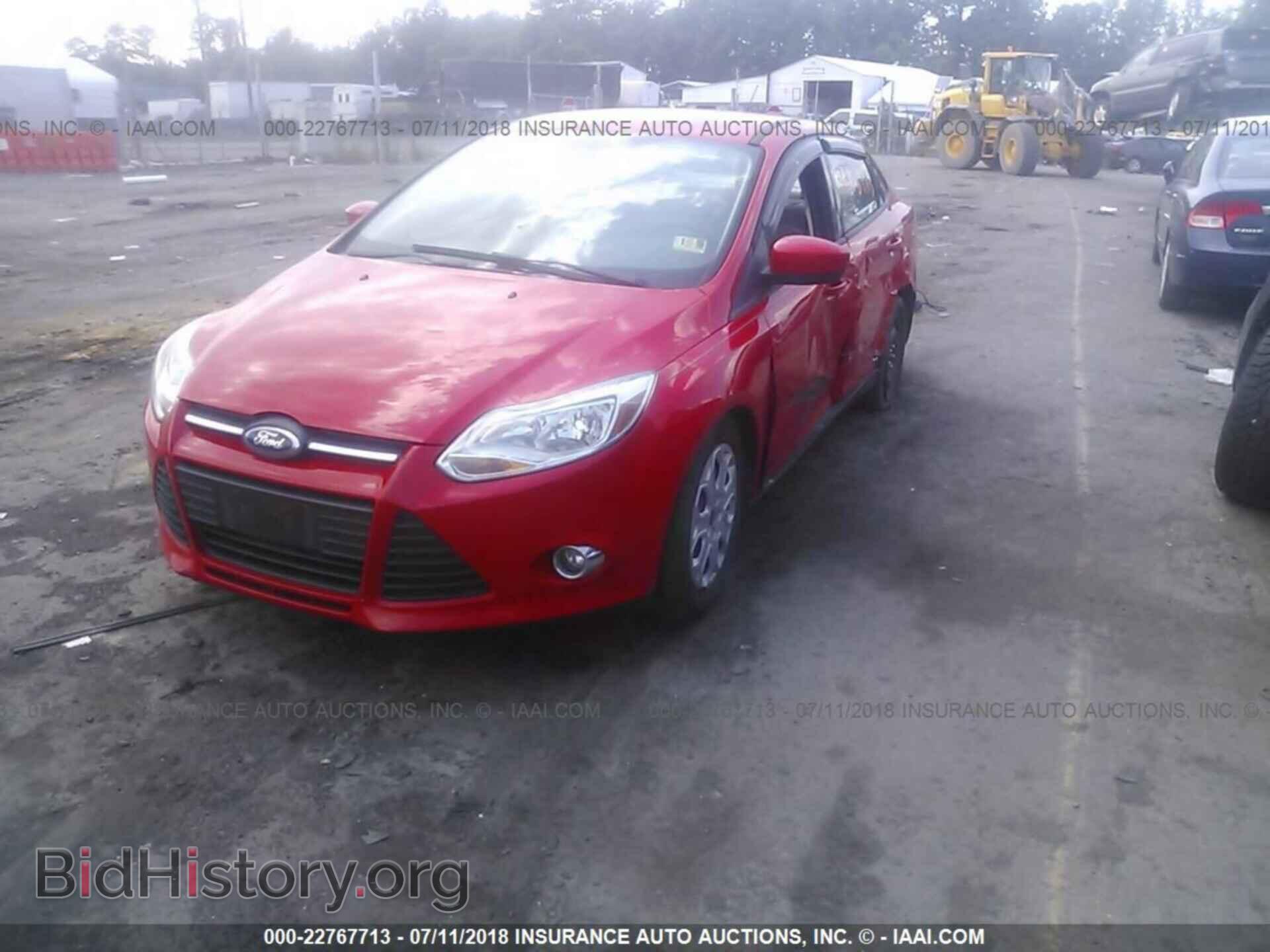 2012 Ford Focus - VIN: 1FAHP3F27CL261563 - Photo 2