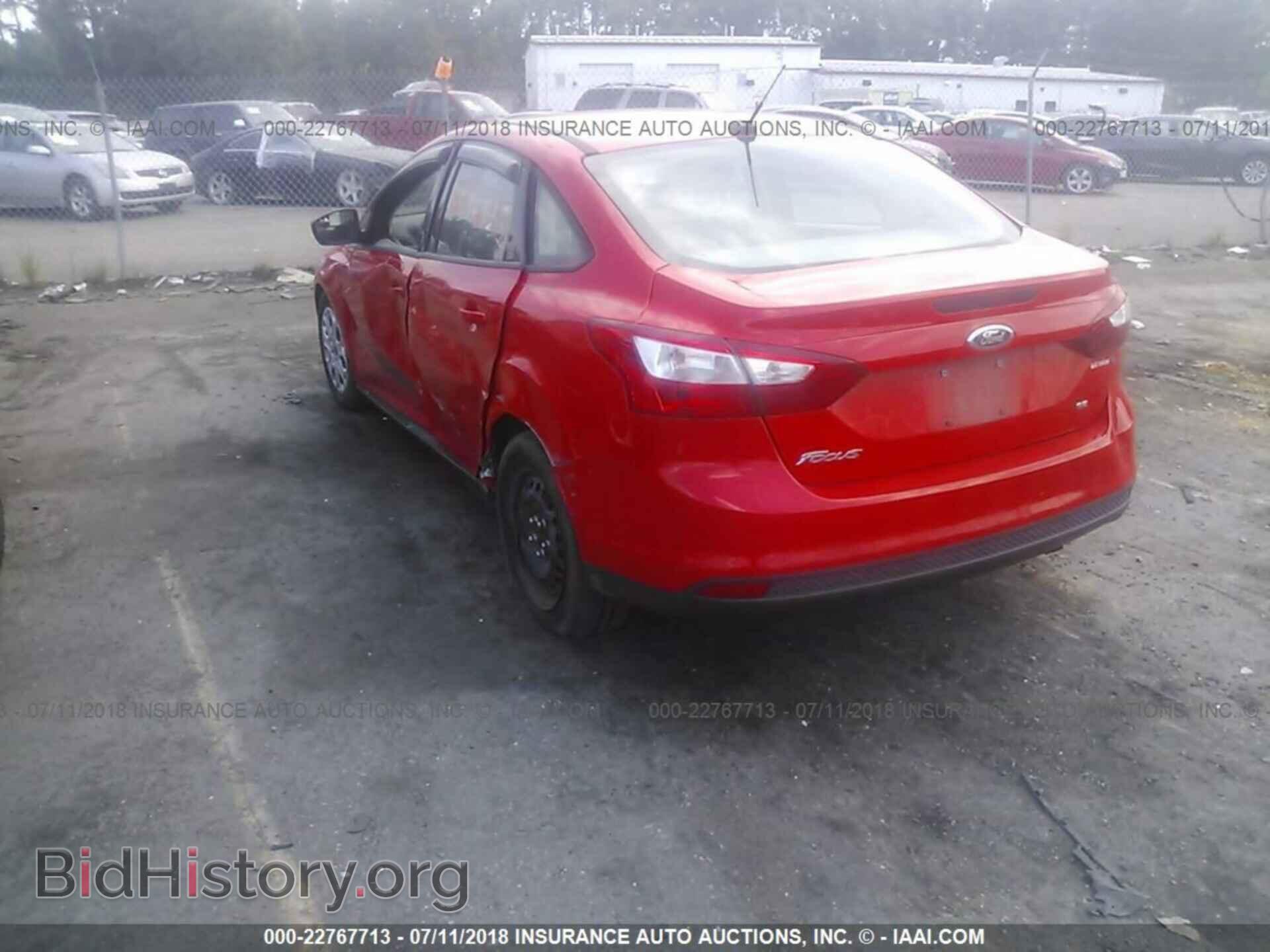 2012 Ford Focus - VIN: 1FAHP3F27CL261563 - Photo 3