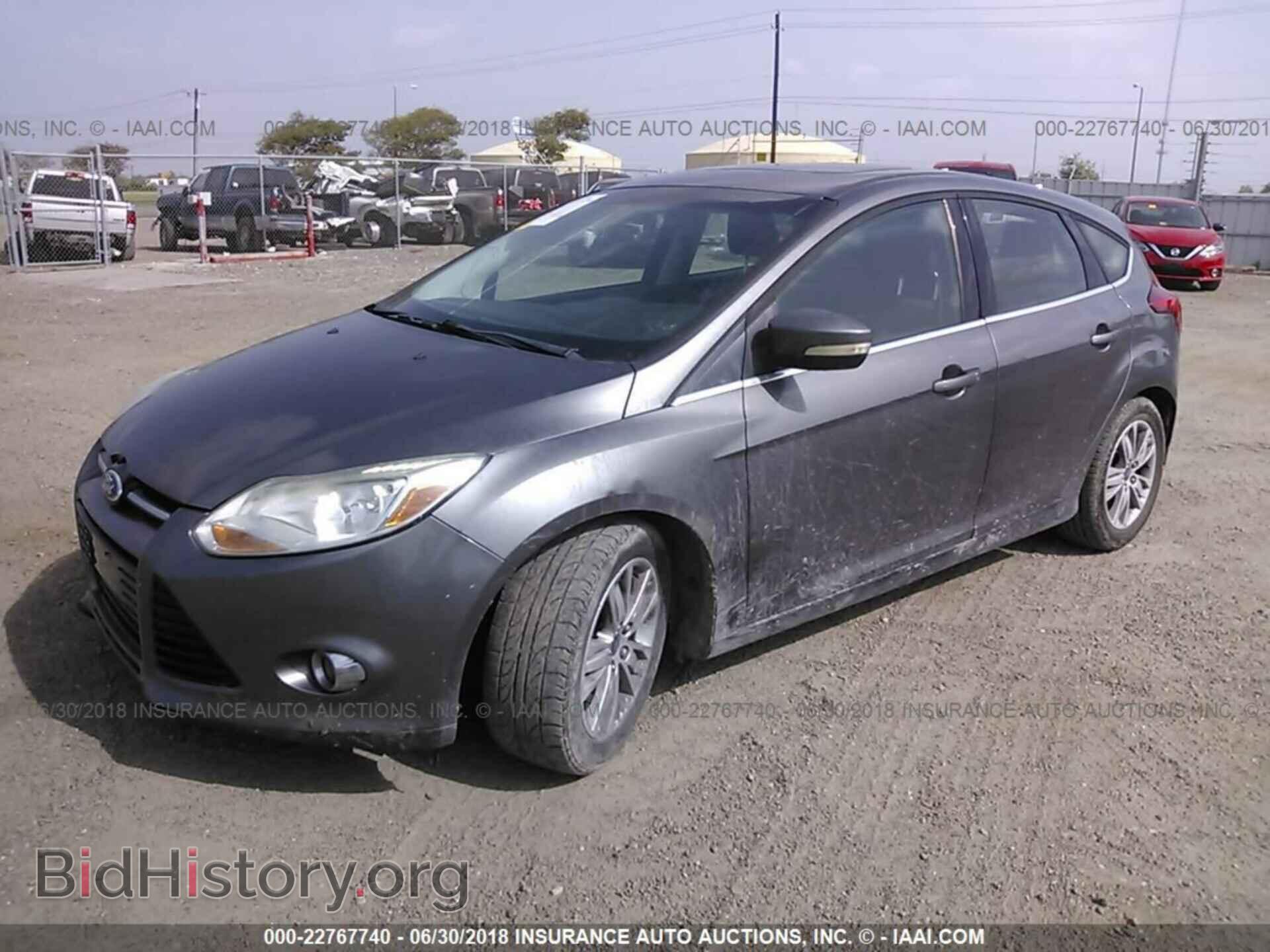 2012 Ford Focus - VIN: 1FAHP3M29CL348271 - Photo 2