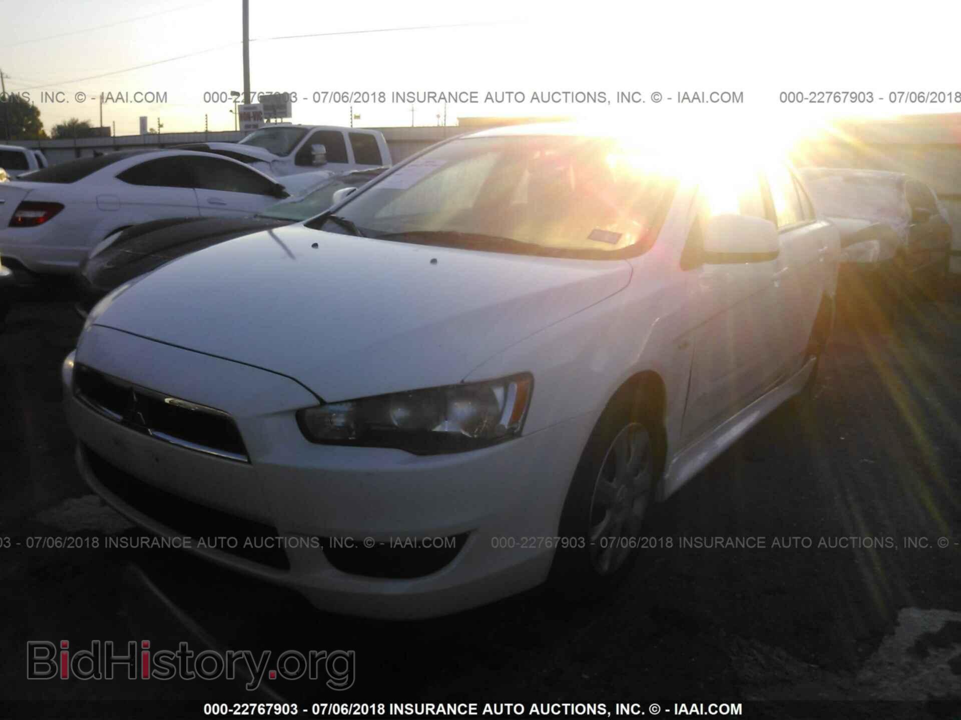 2014 Mitsubishi Lancer - VIN: JA32U2FU4EU001833 - Фото 2