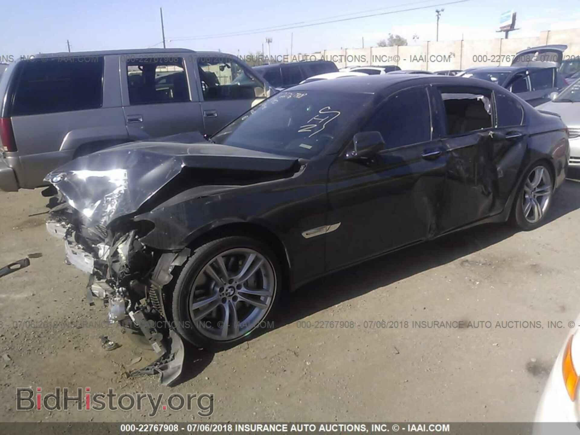 2011 Bmw 750 - VIN: WBAKB8C57BC851820 - Фото 2