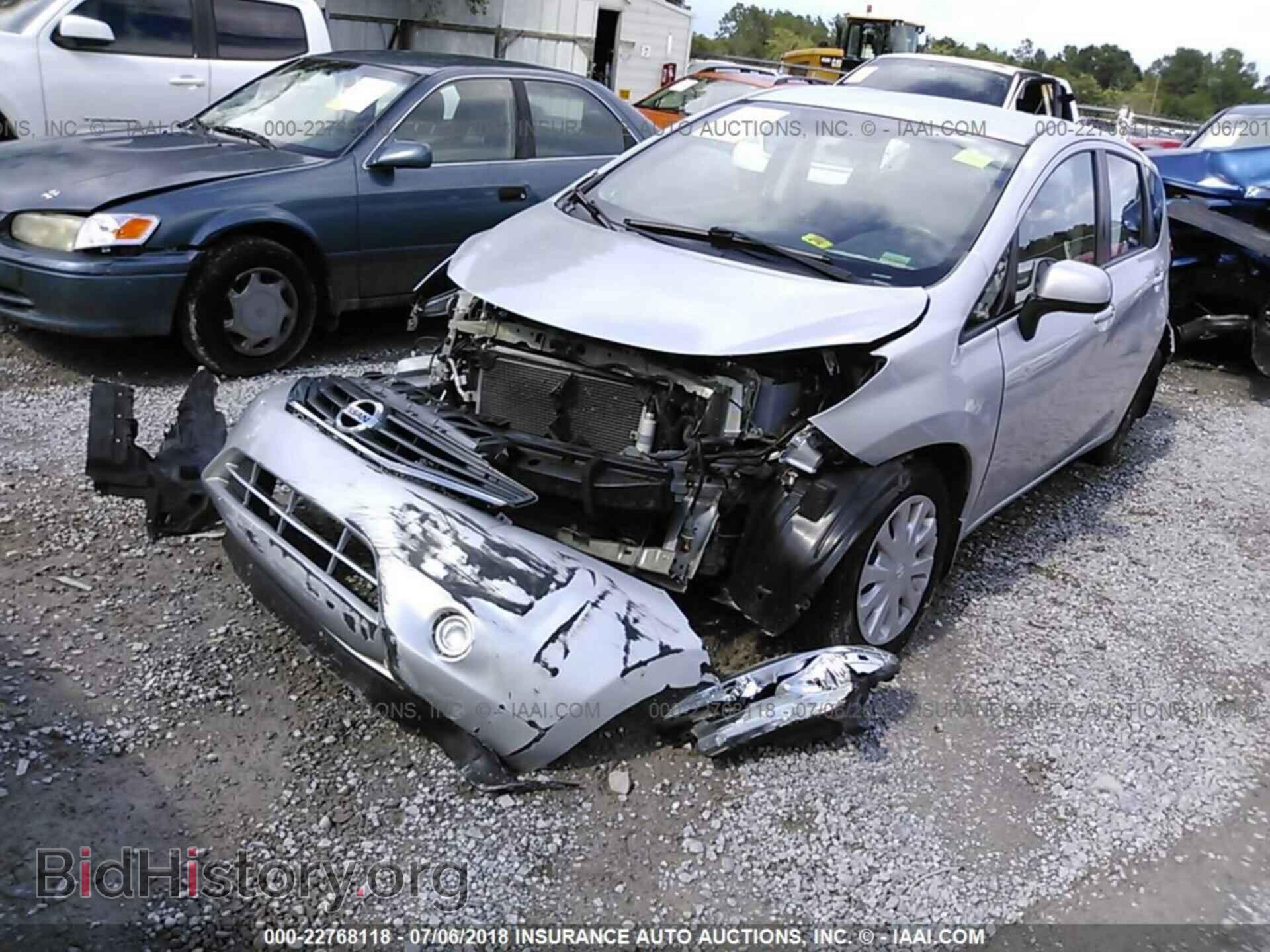 2014 Nissan Versa note - VIN: 3N1CE2CP8EL415826 - Фото 2