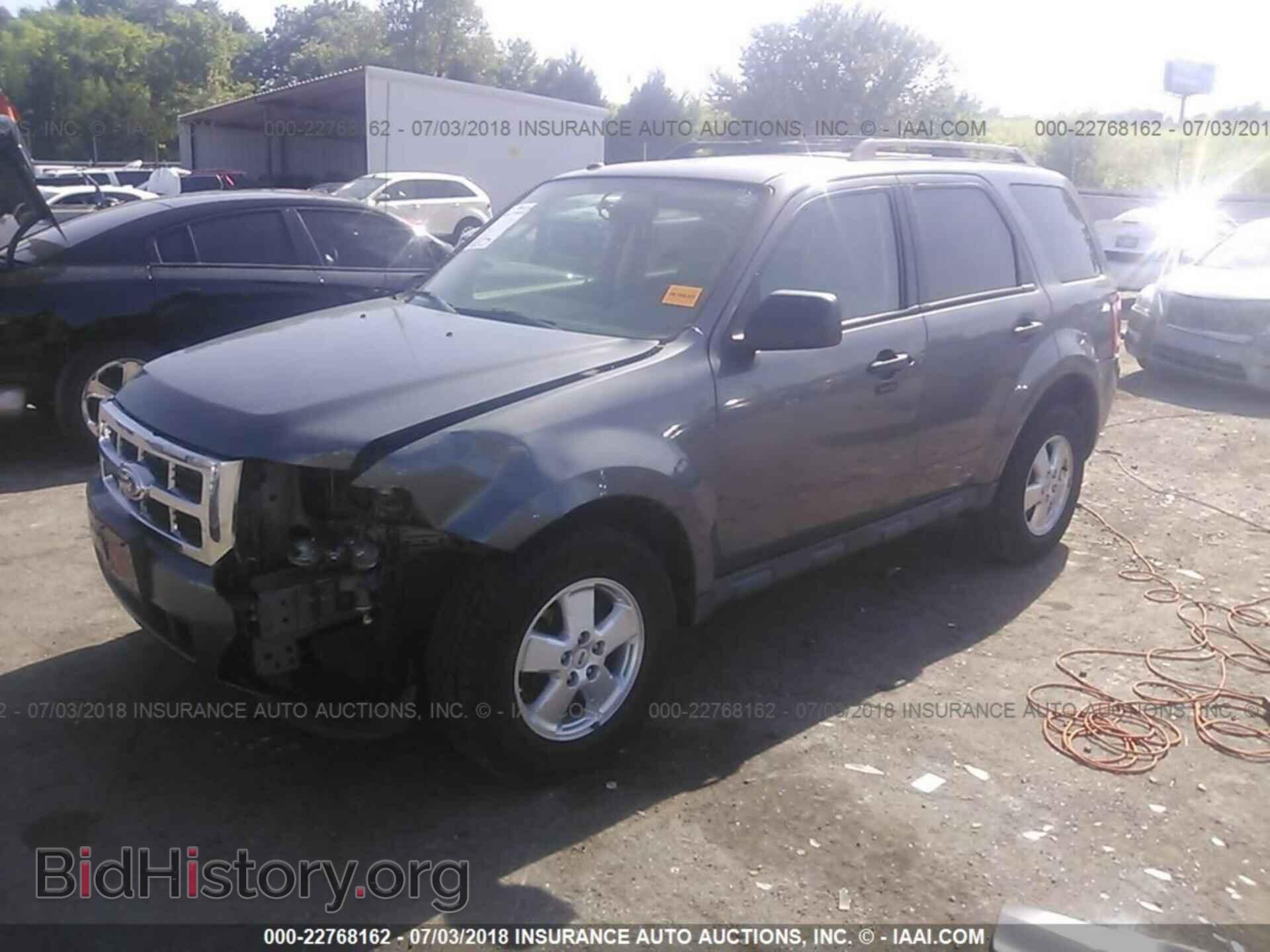 2012 Ford Escape - VIN: 1FMCU0DG2CKB53752 - Фото 2