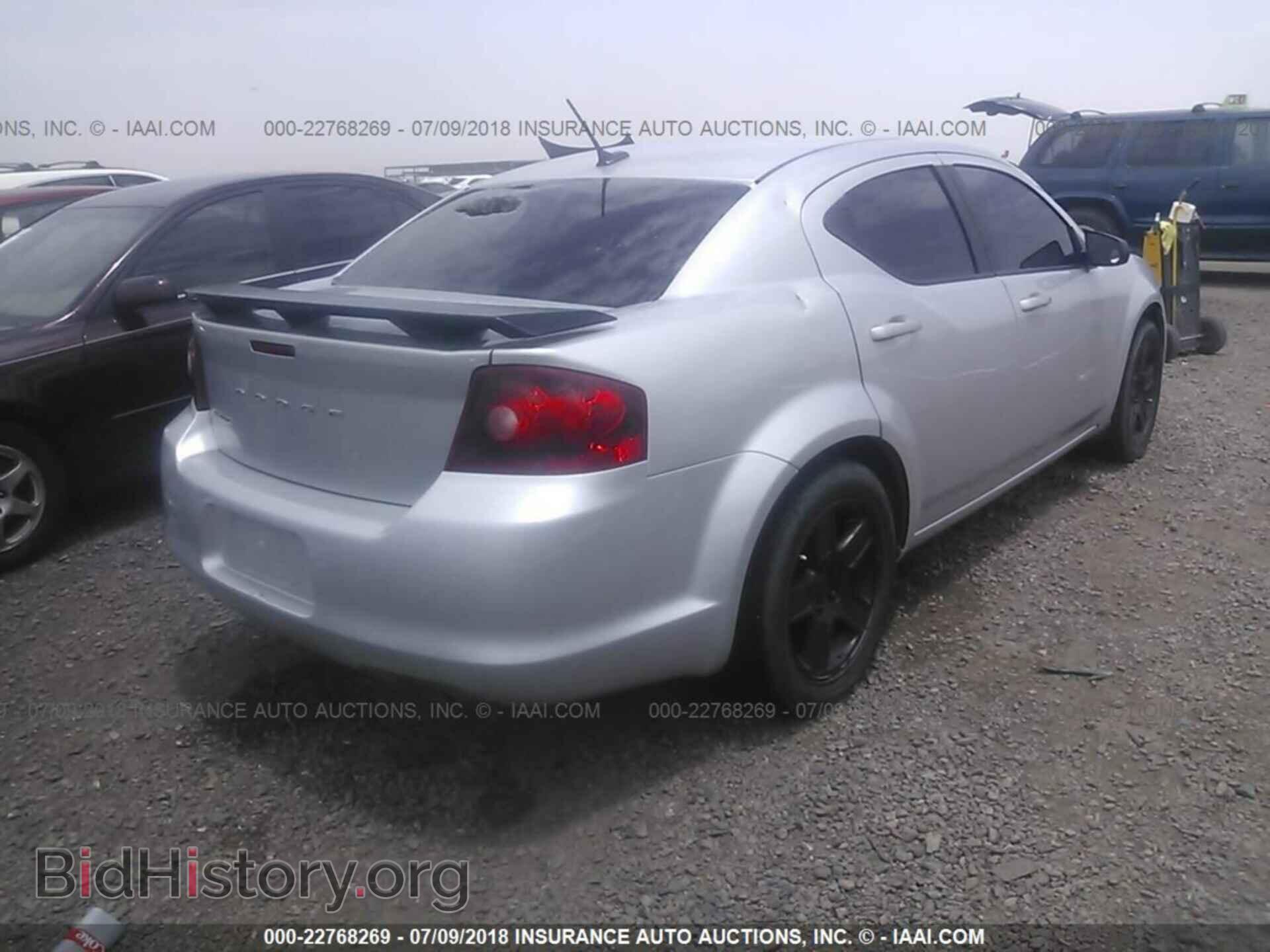2011 Dodge Avenger - VIN: 1B3BD4FB2BN590657 - Фото 4