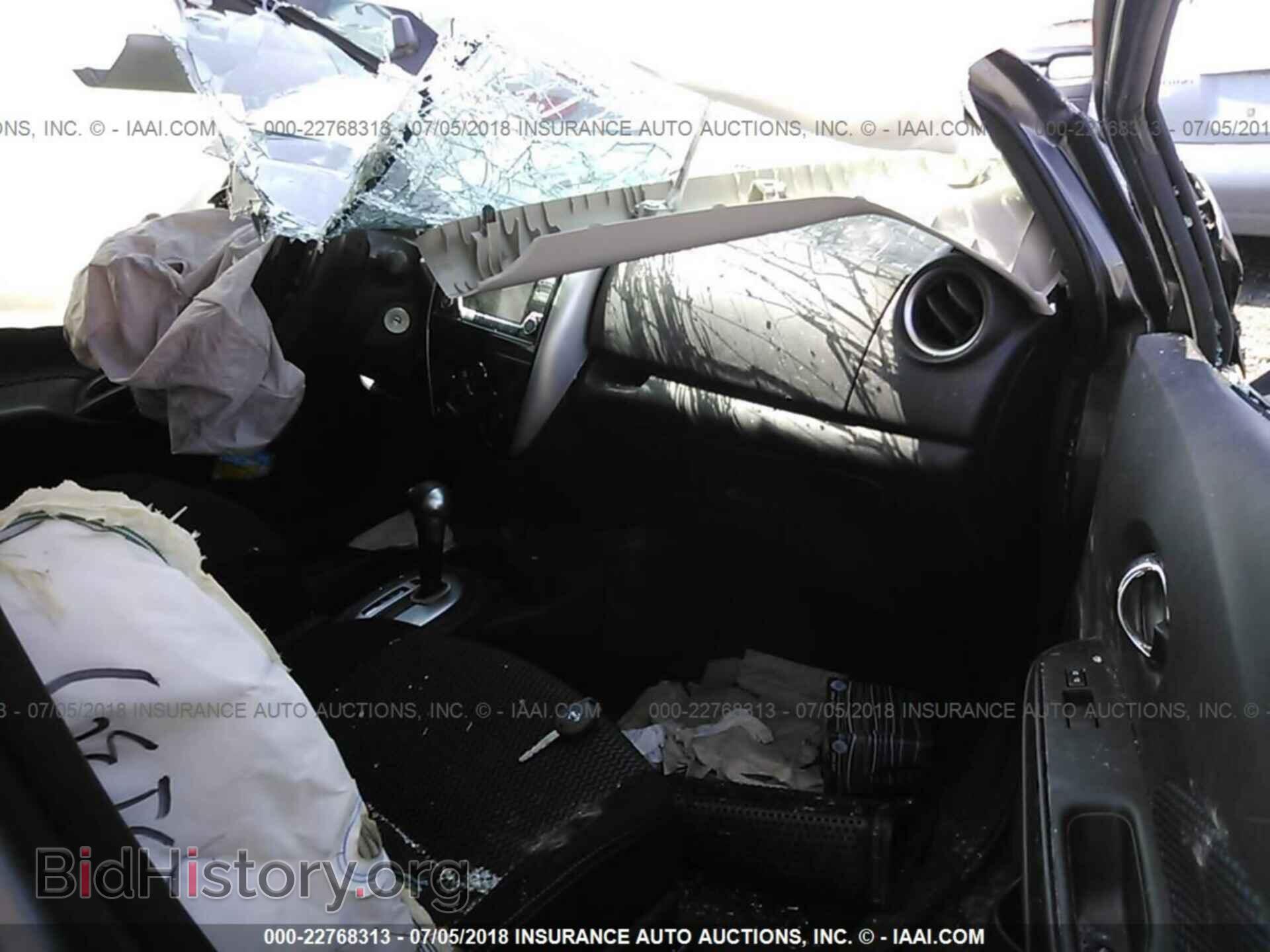 2017 Nissan Versa note - VIN: 3N1CE2CP3HL376566 - Photo 5