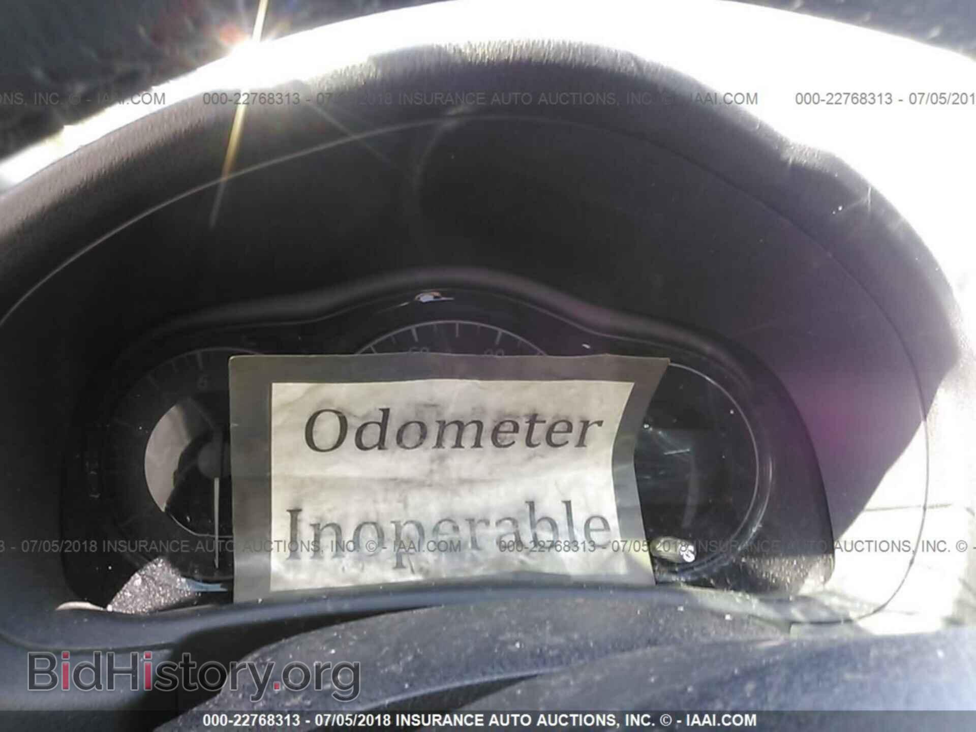 2017 Nissan Versa note - VIN: 3N1CE2CP3HL376566 - Photo 7