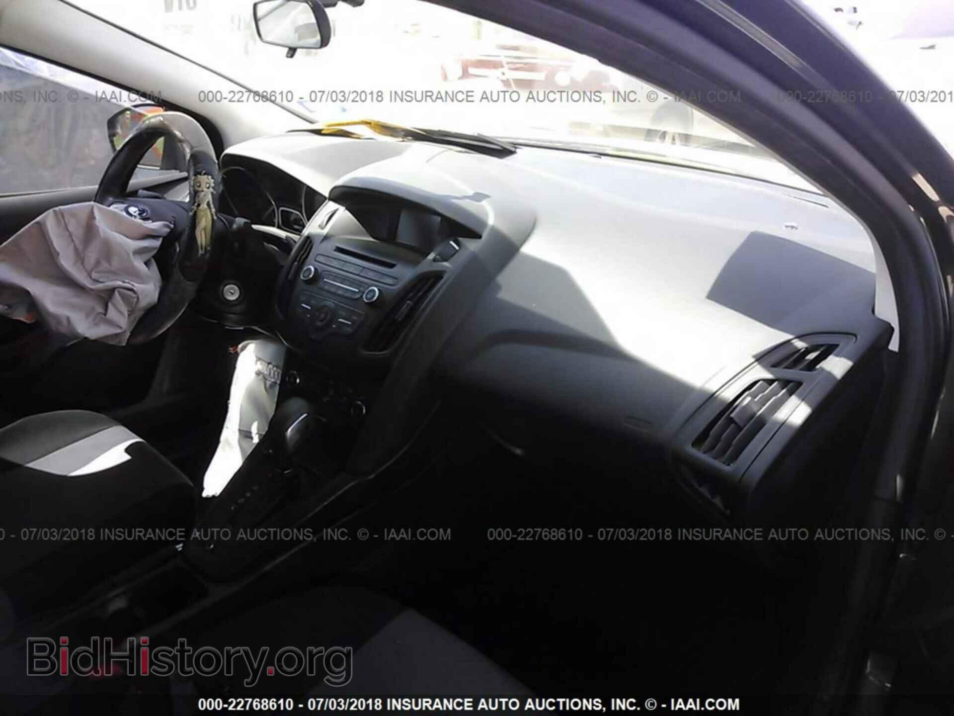 2017 Ford Focus - VIN: 1FADP3F21HL204670 - Фото 5