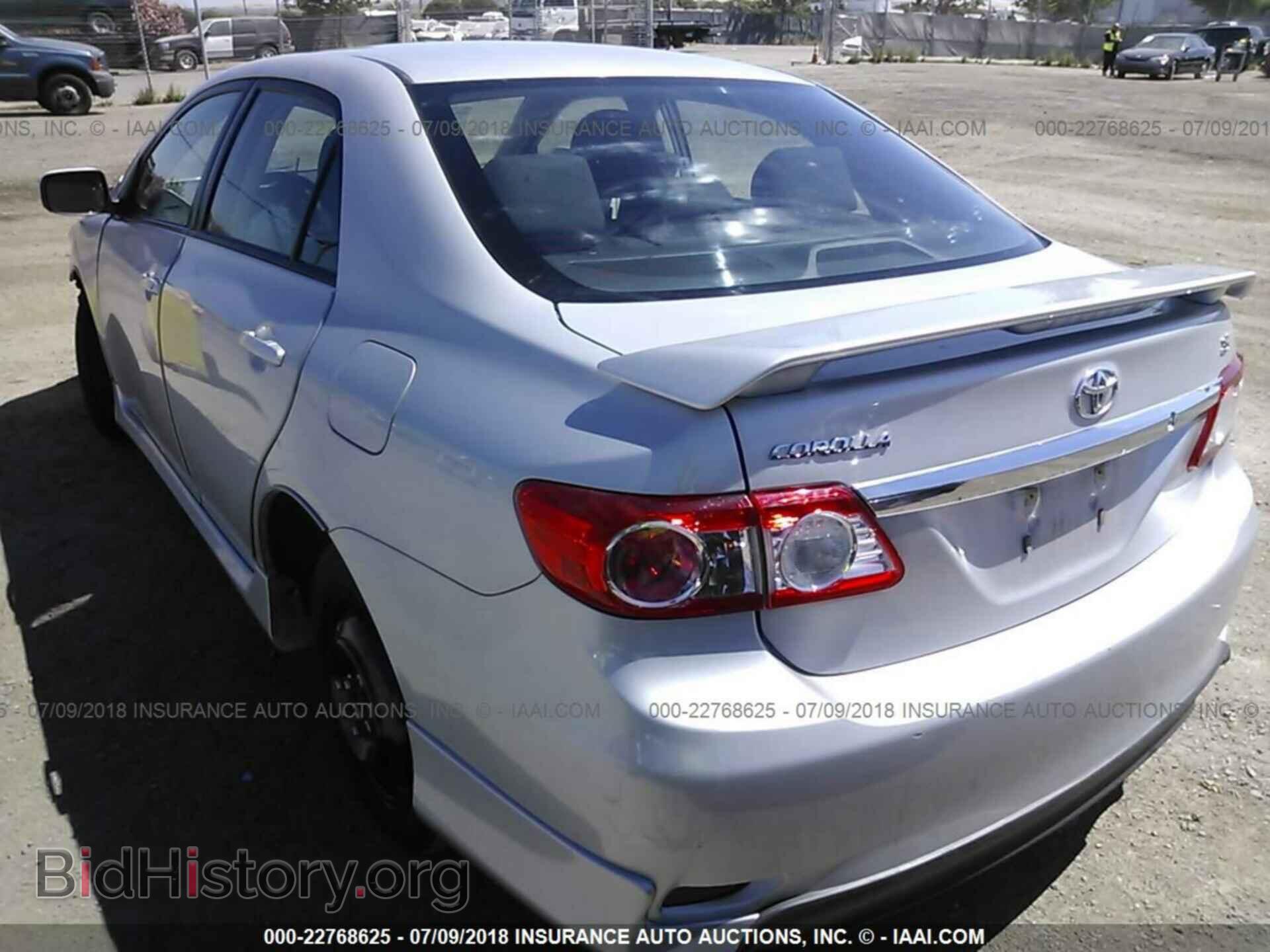 2013 Toyota Corolla - VIN: 2T1BU4EE7DC945452 - Photo 3