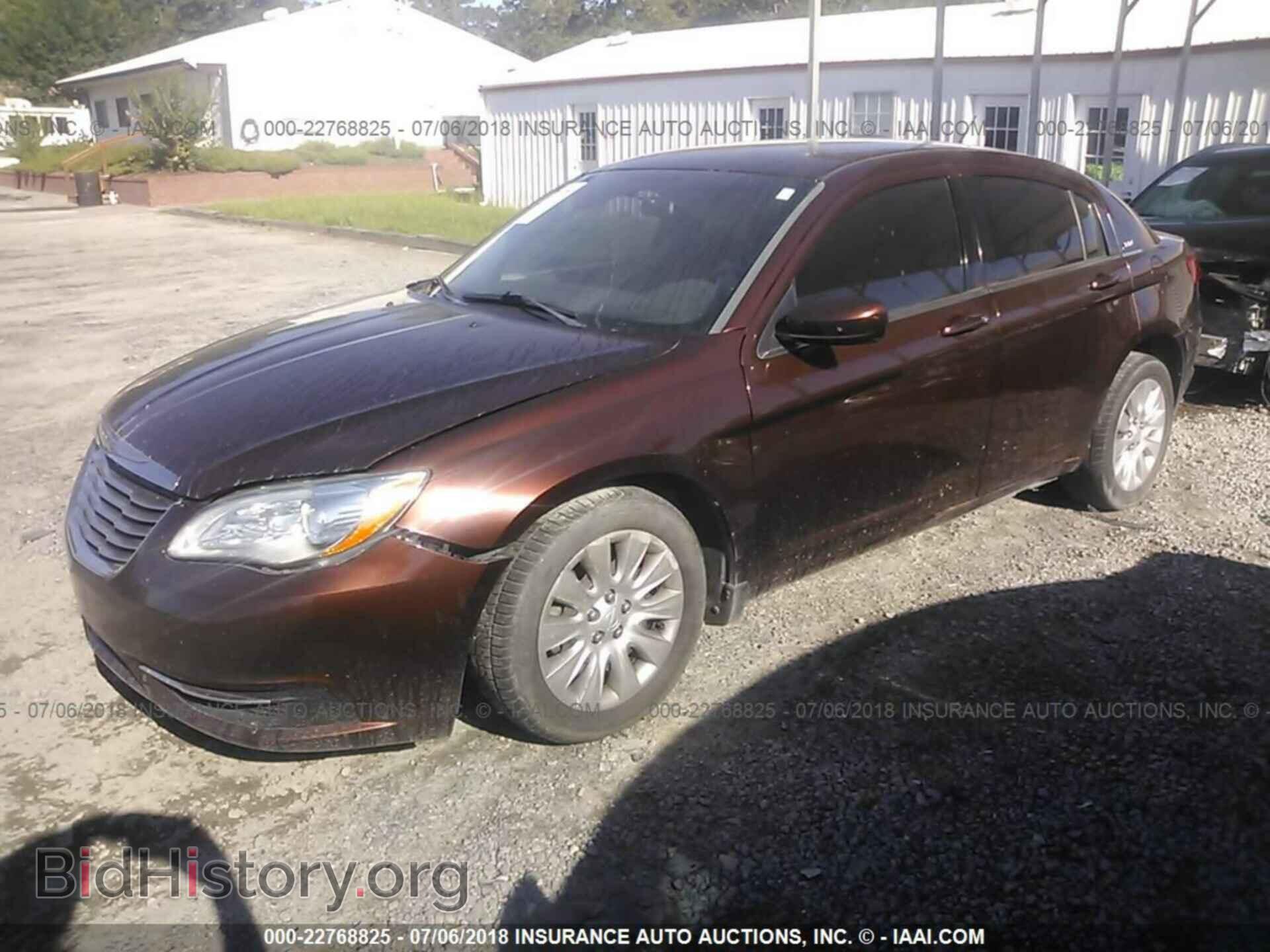 2013 Chrysler 200 - VIN: 1C3CCBAB2DN733714 - Фото 2