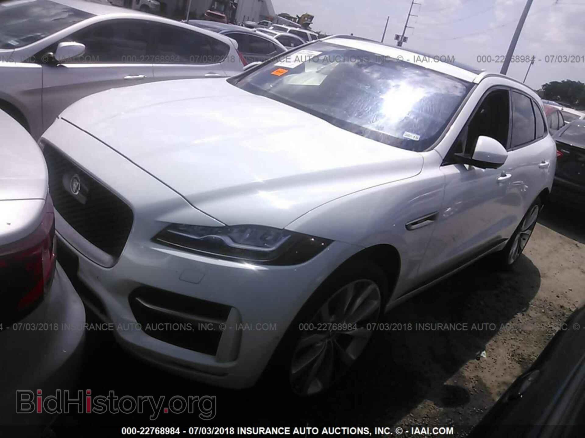 2018 Jaguar F-pace - VIN: SADCL2EV4JA243637 - Photo 2