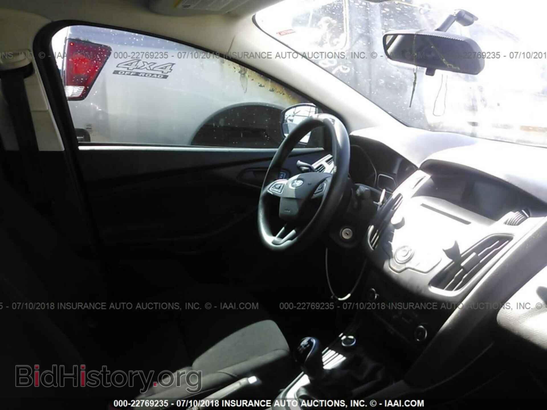 2016 Ford Focus - VIN: 1FADP3E28GL245944 - Фото 5