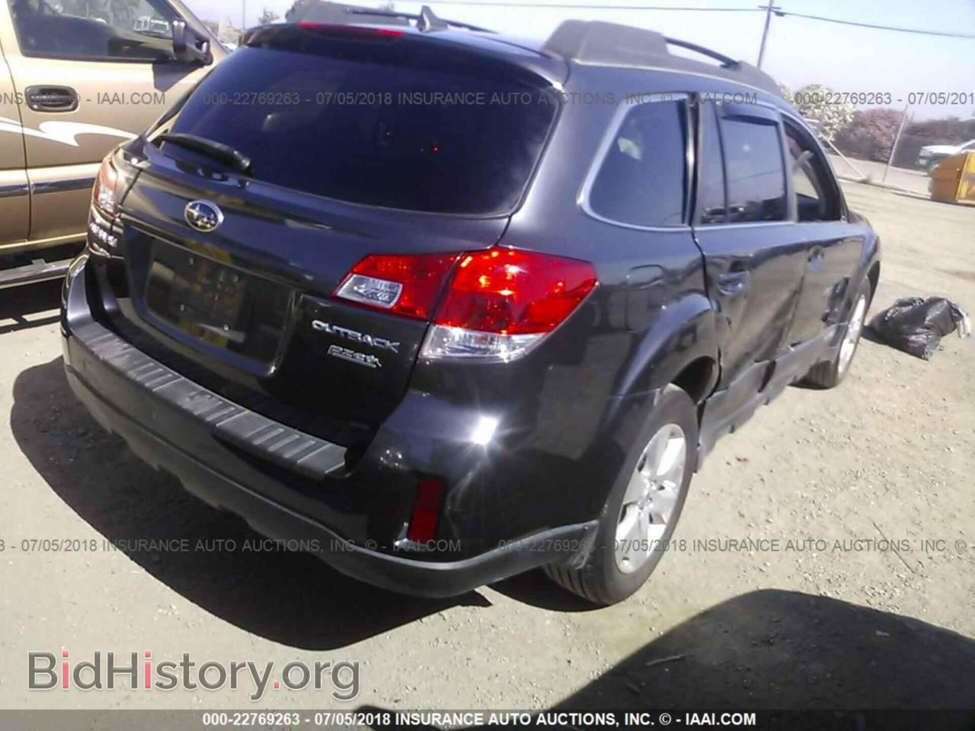 2011 Subaru Outback - VIN: 4S4BRBLC6B3421038 - Фото 4