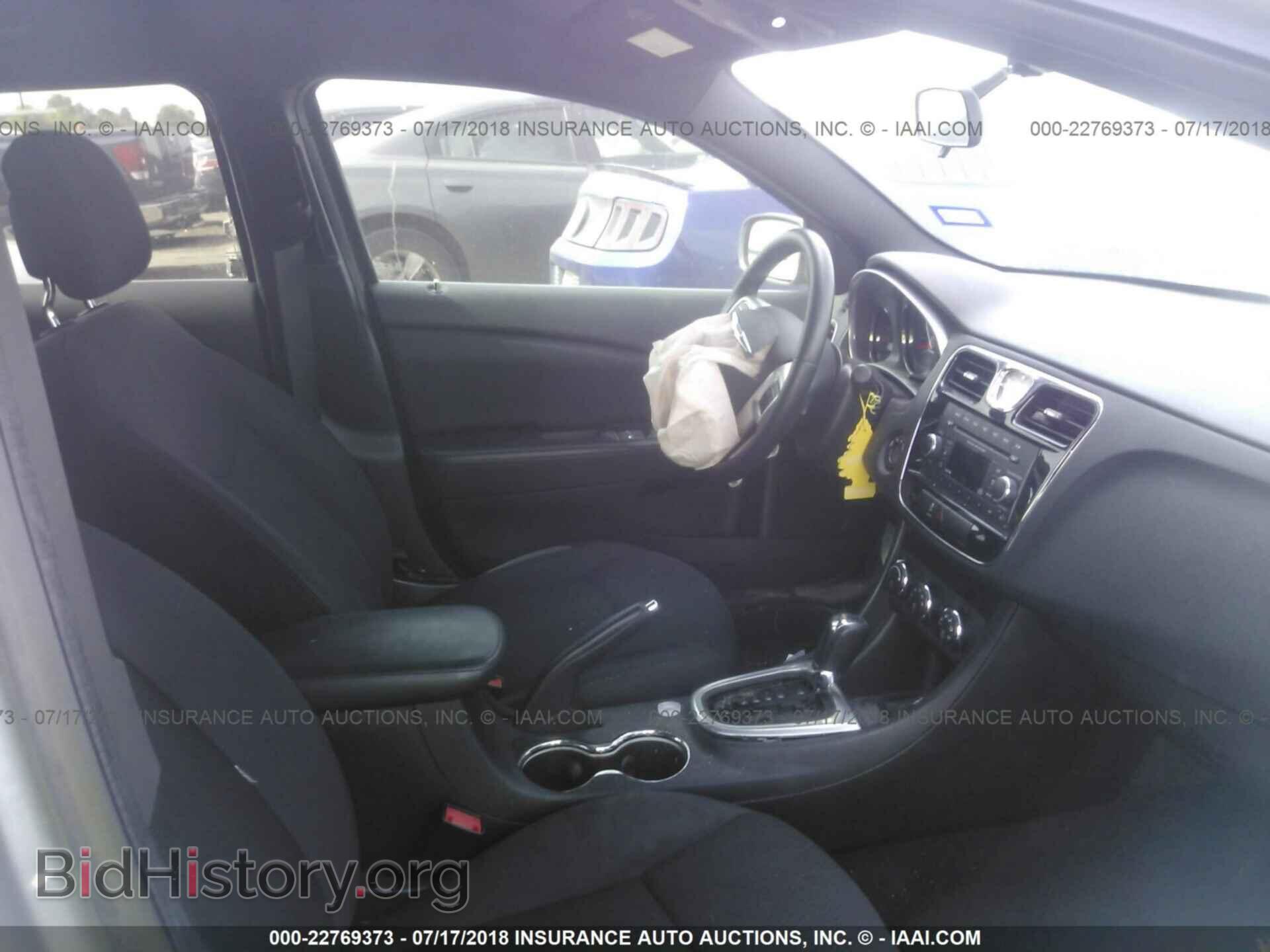 2013 Chrysler 200 - VIN: 1C3CCBBB4DN651689 - Photo 5