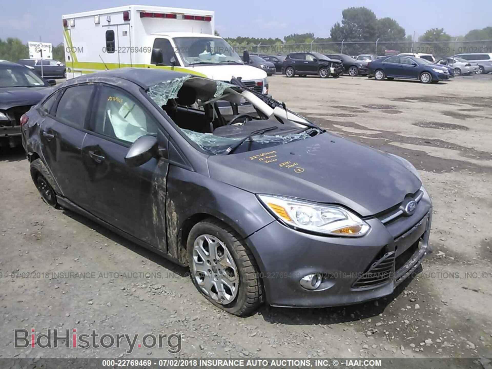 Photo 1FAHP3F24CL261388 - Ford Focus 2012