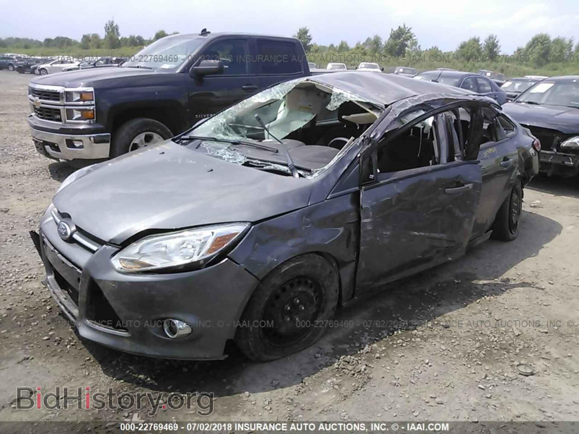 2012 Ford Focus - VIN: 1FAHP3F24CL261388 - Photo 2
